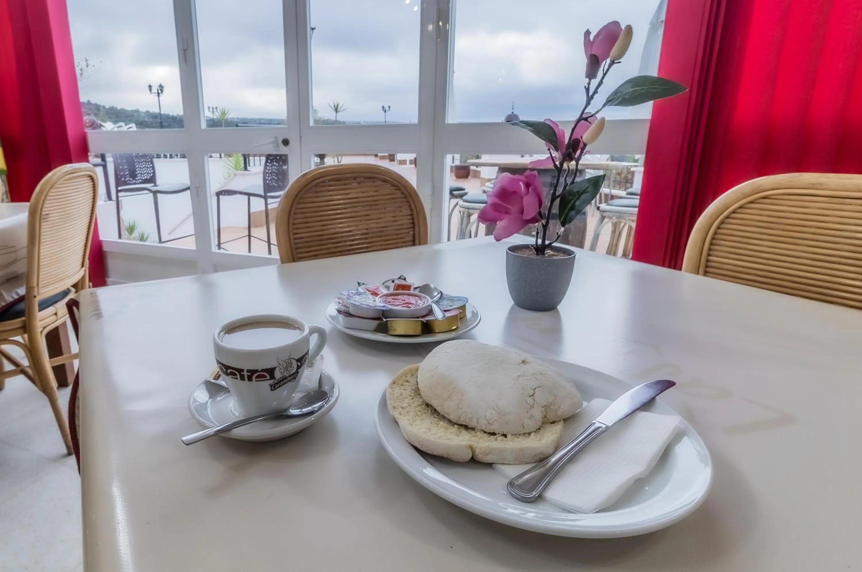 Food in Hotel Las Errizas by Vivere Stays