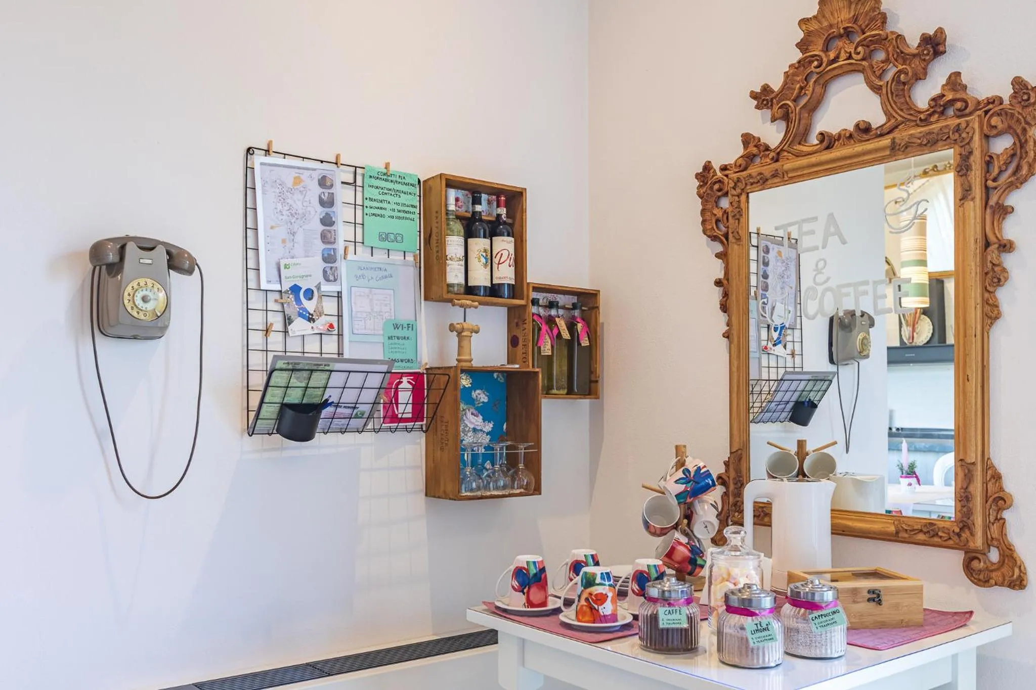 Communal lounge/ TV room in B&B La Cornice