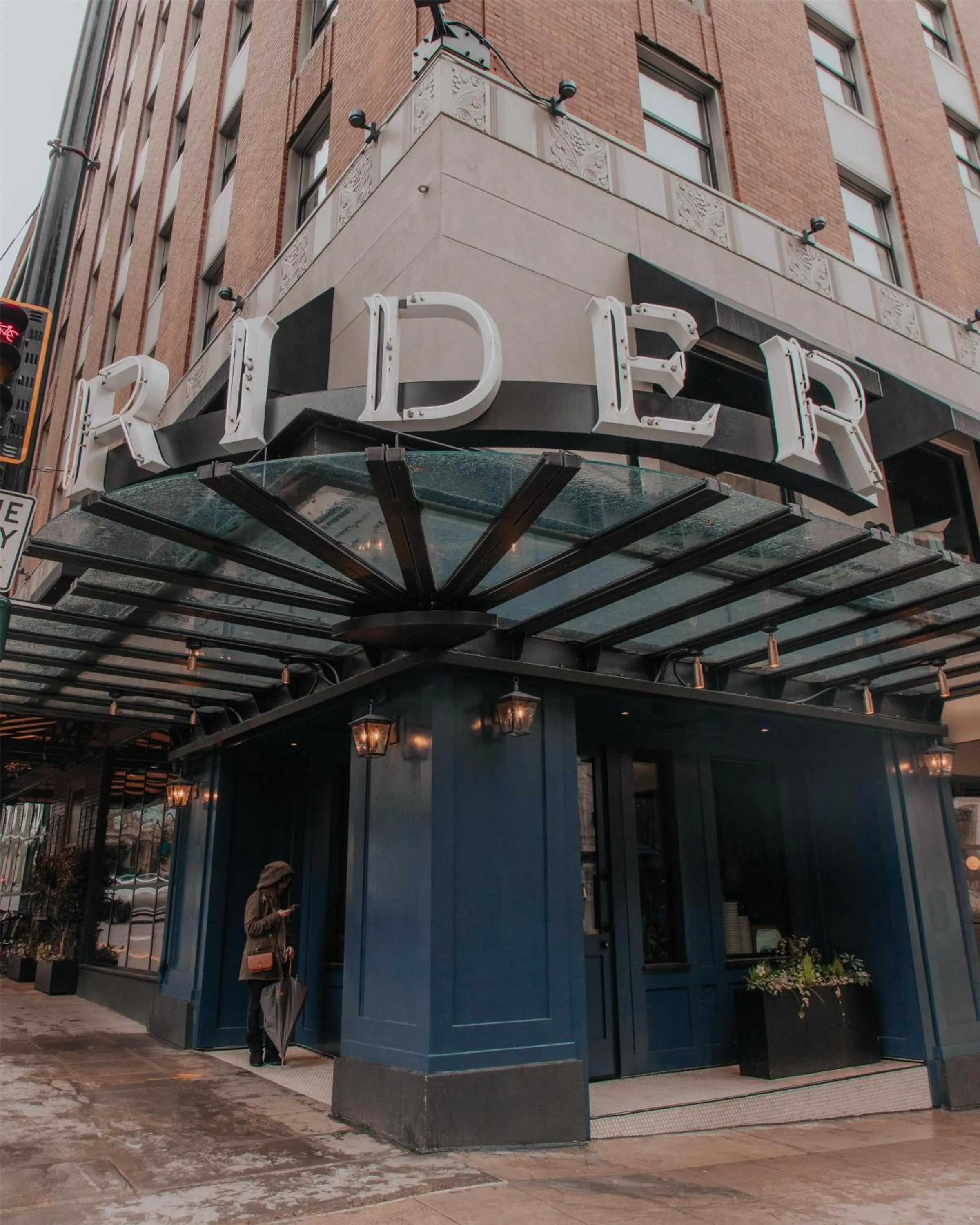 Restaurant/places to eat in Hotel Theodore Seattle Downtown, Tapestry by Hilton