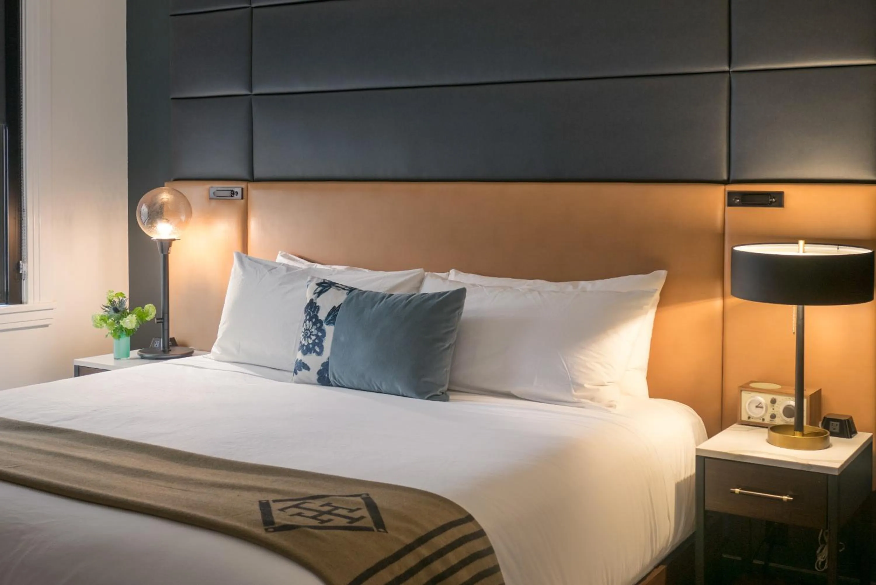 Bed in Hotel Theodore Seattle Downtown, Tapestry by Hilton