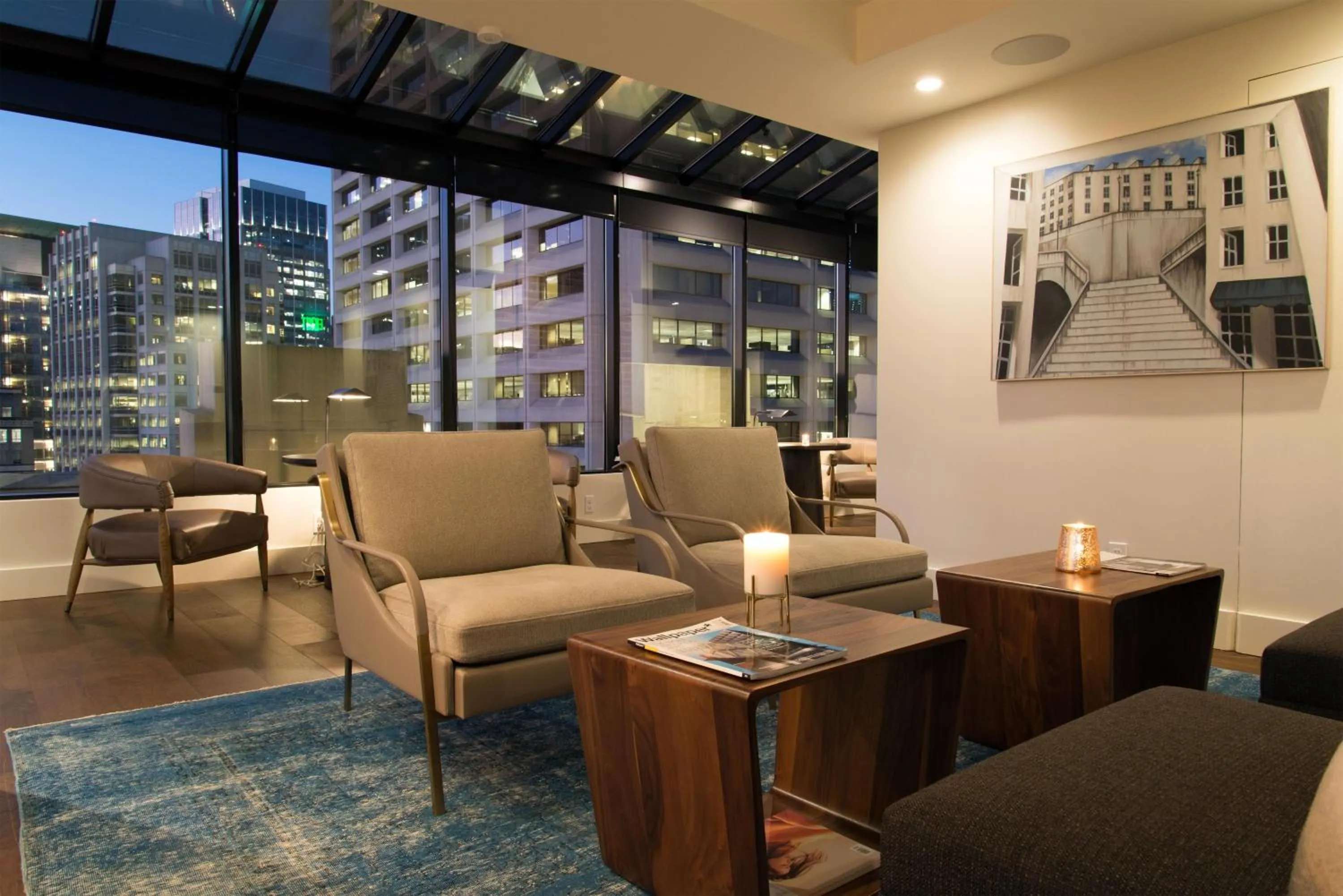 Living room in Hotel Theodore Seattle Downtown, Tapestry by Hilton