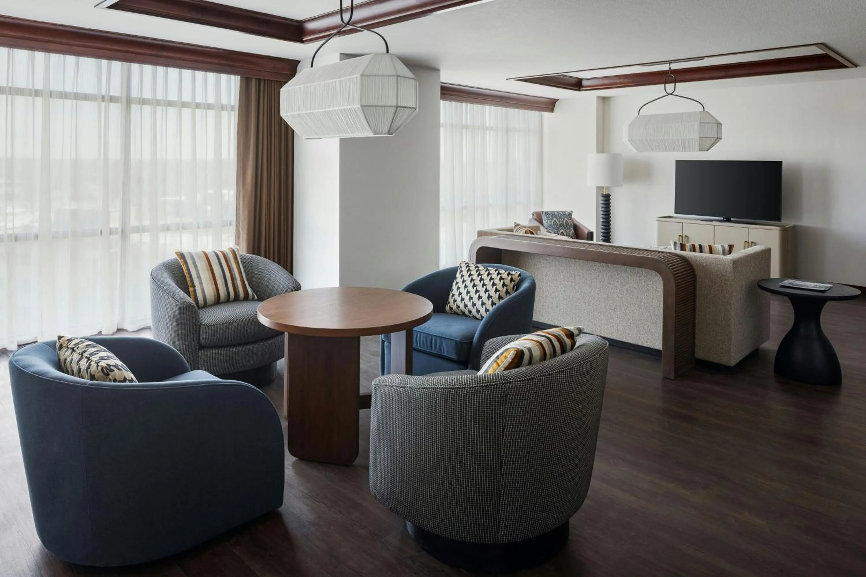 Bedroom in Marriott Bloomington Normal Hotel and Conference Center