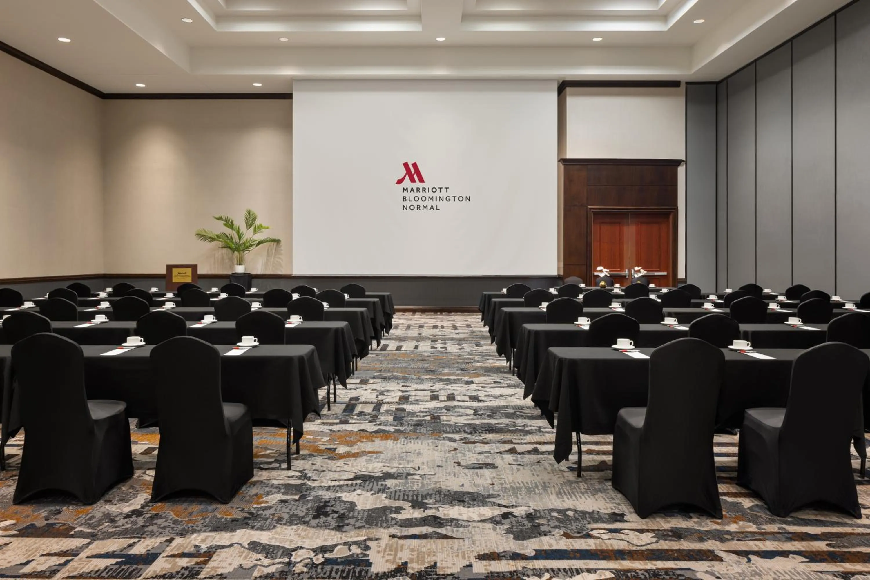 Meeting/conference room in Marriott Bloomington Normal Hotel and Conference Center
