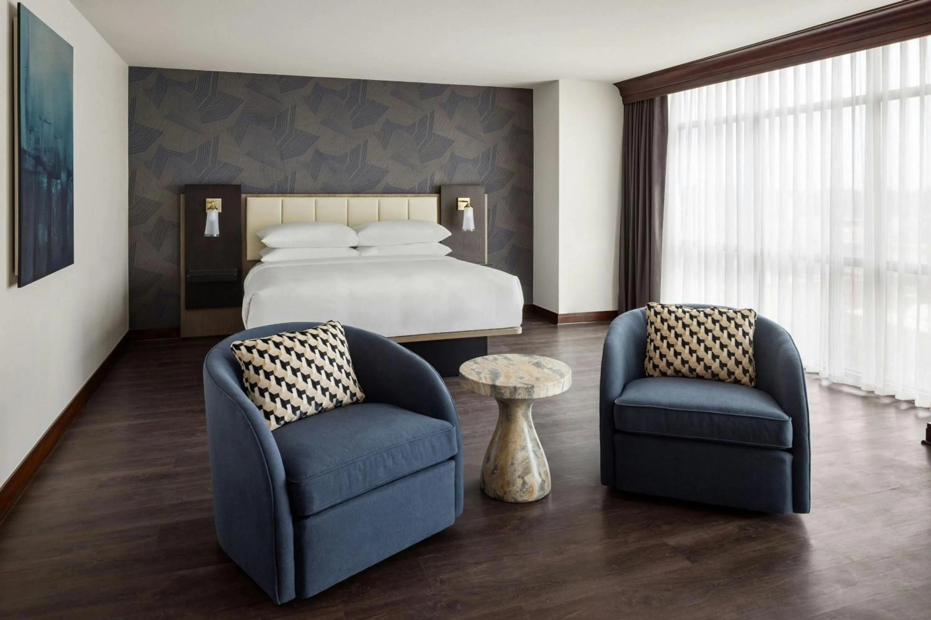 Bedroom, Bed in Marriott Bloomington Normal Hotel and Conference Center