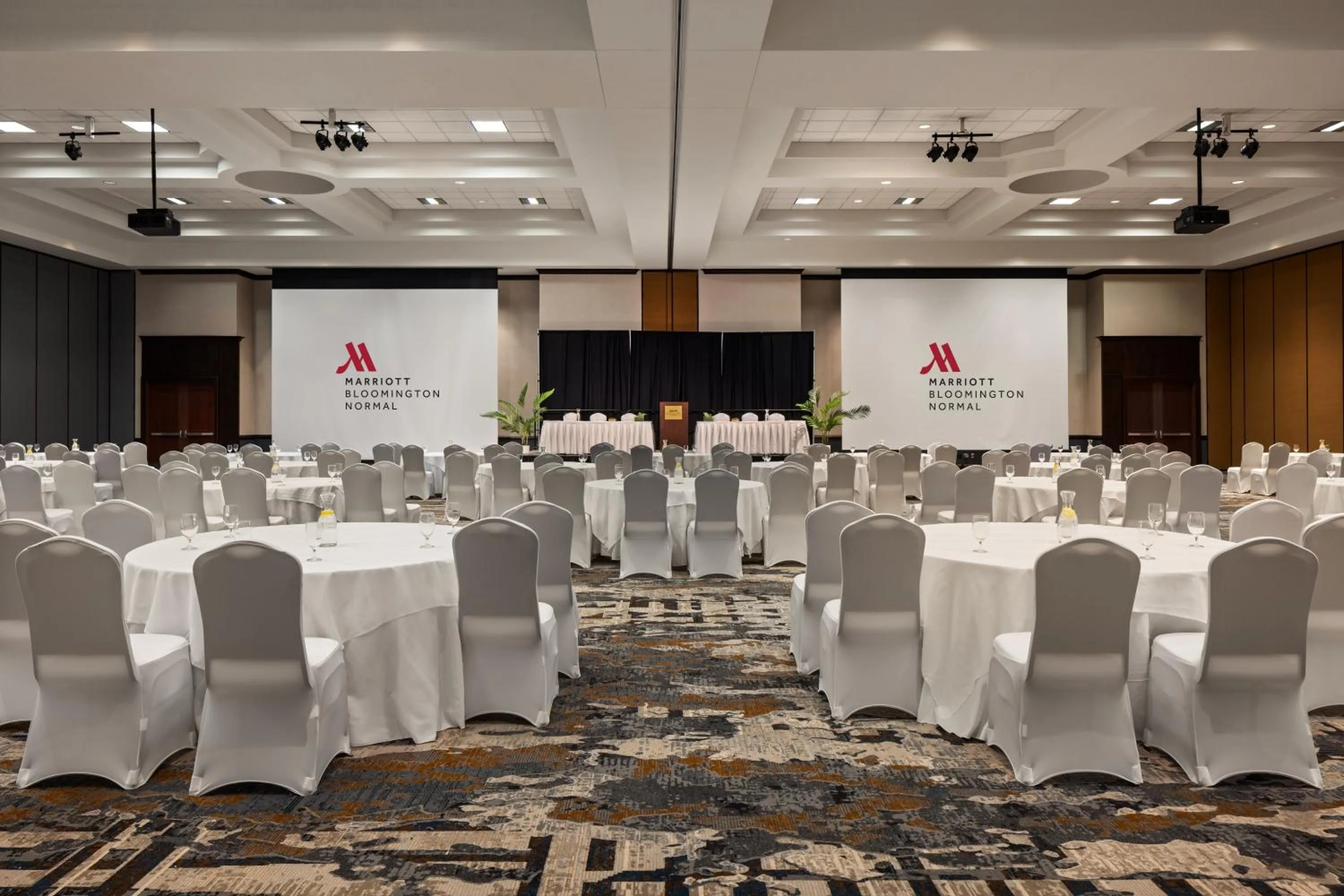 Meeting/conference room in Marriott Bloomington Normal Hotel and Conference Center