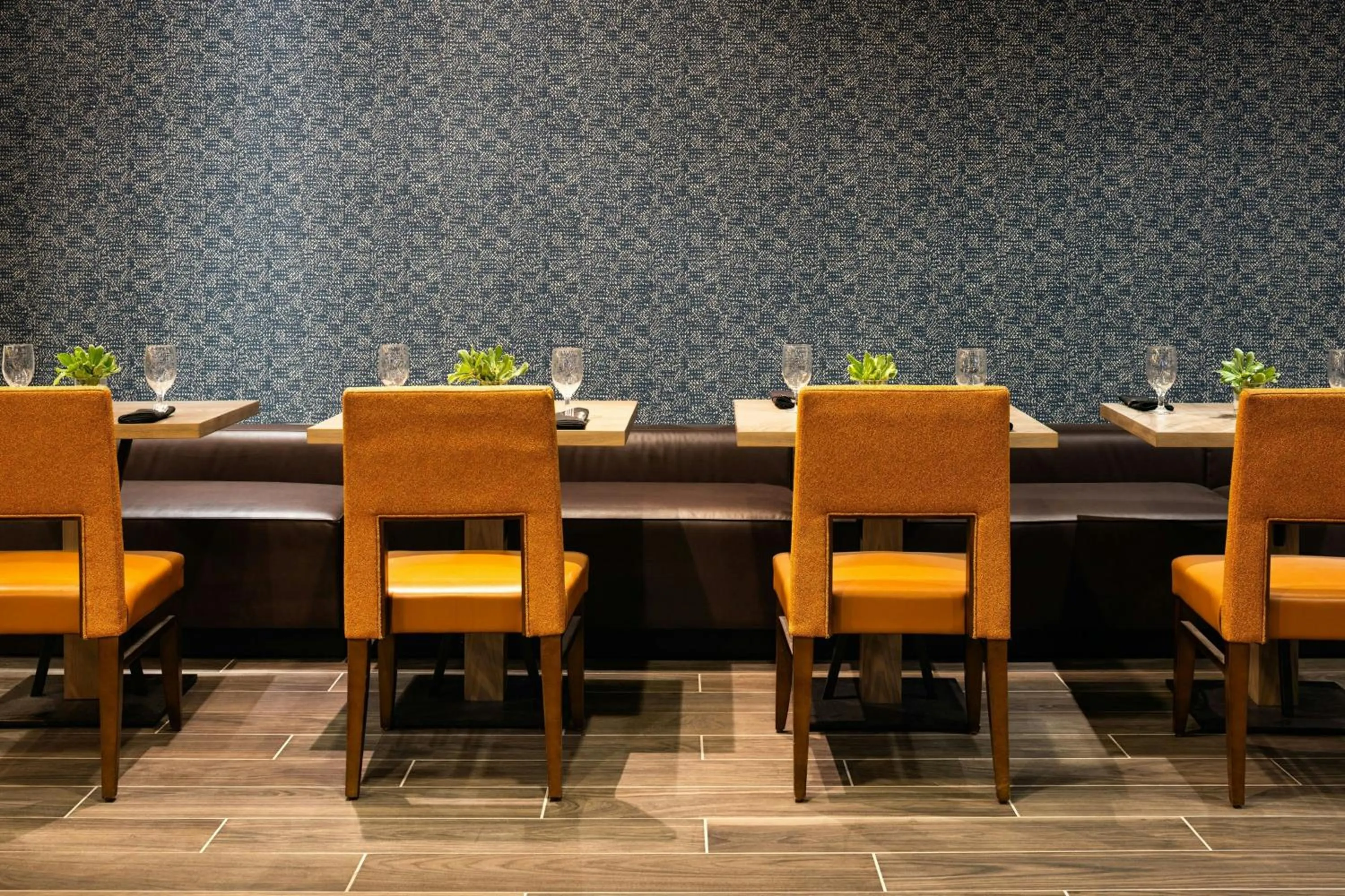 Restaurant/places to eat in Marriott Bloomington Normal Hotel and Conference Center