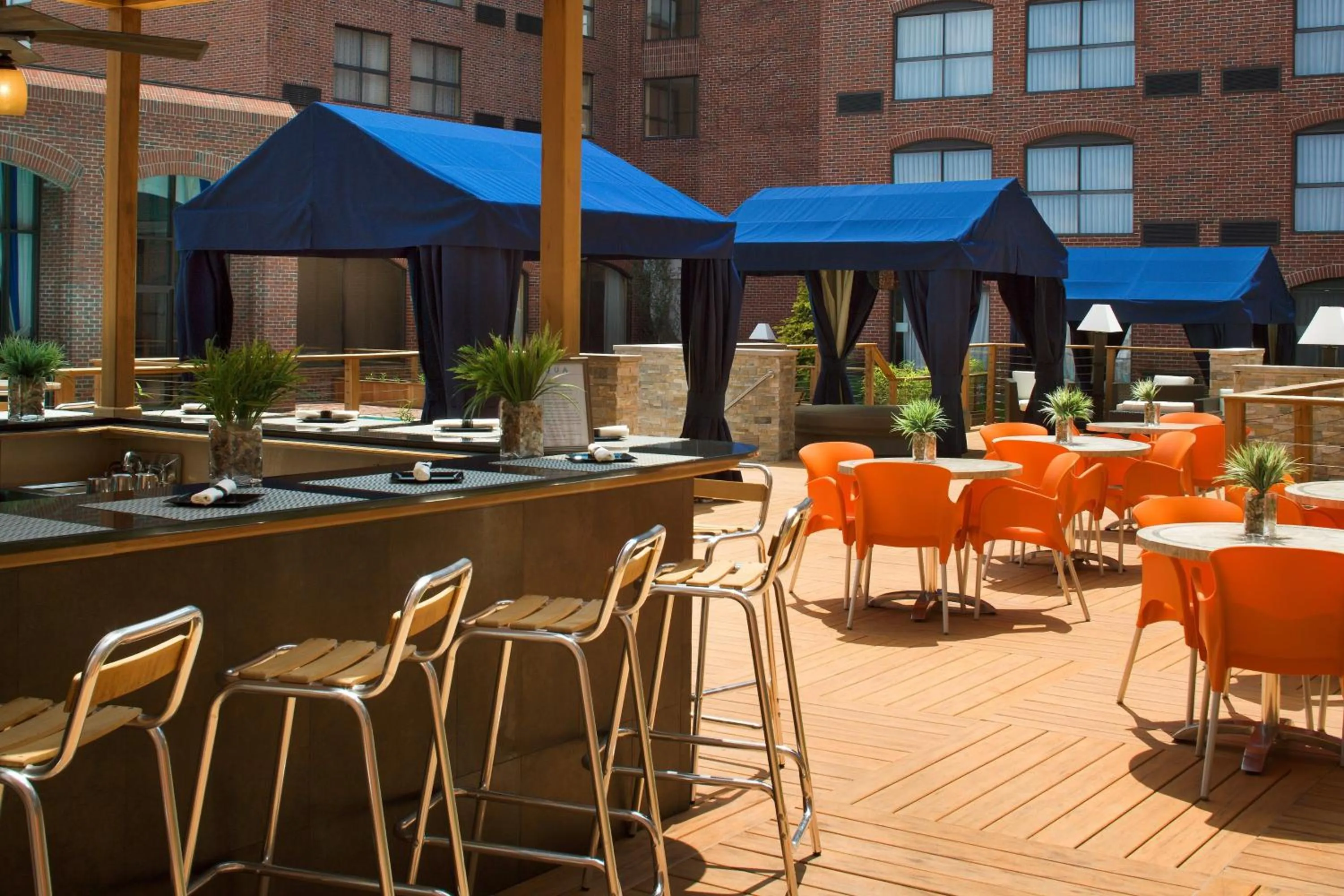 Restaurant/places to eat in Marriott Providence Downtown