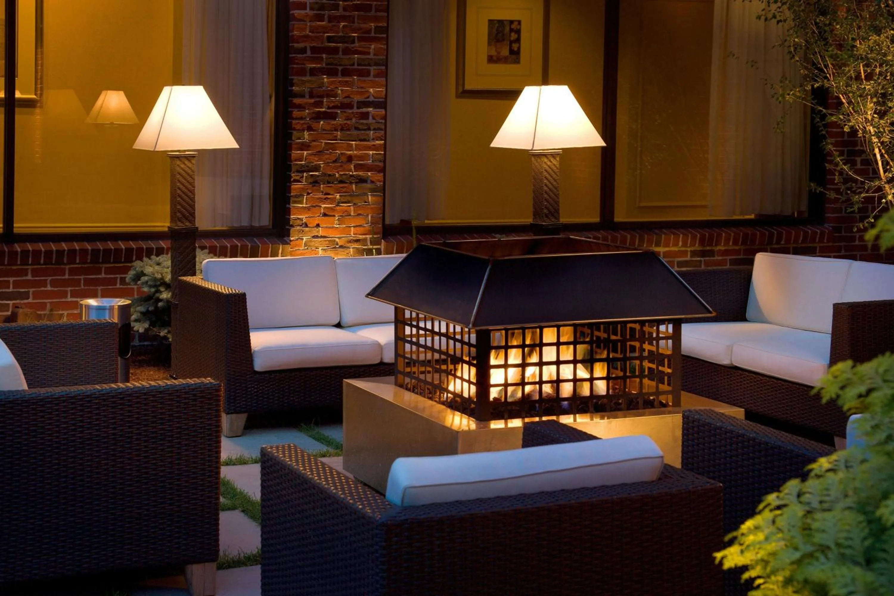 Restaurant/places to eat in Marriott Providence Downtown