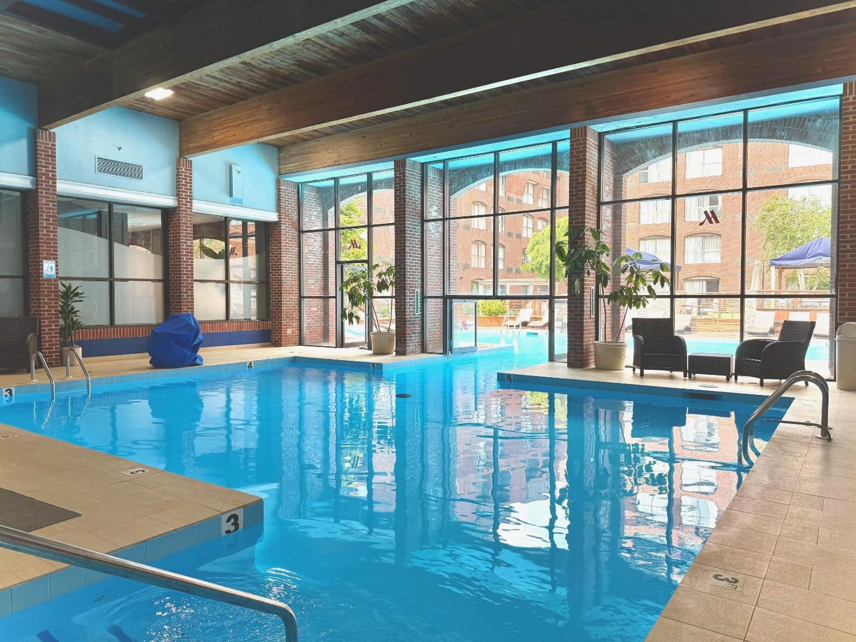 Swimming pool in Marriott Providence Downtown