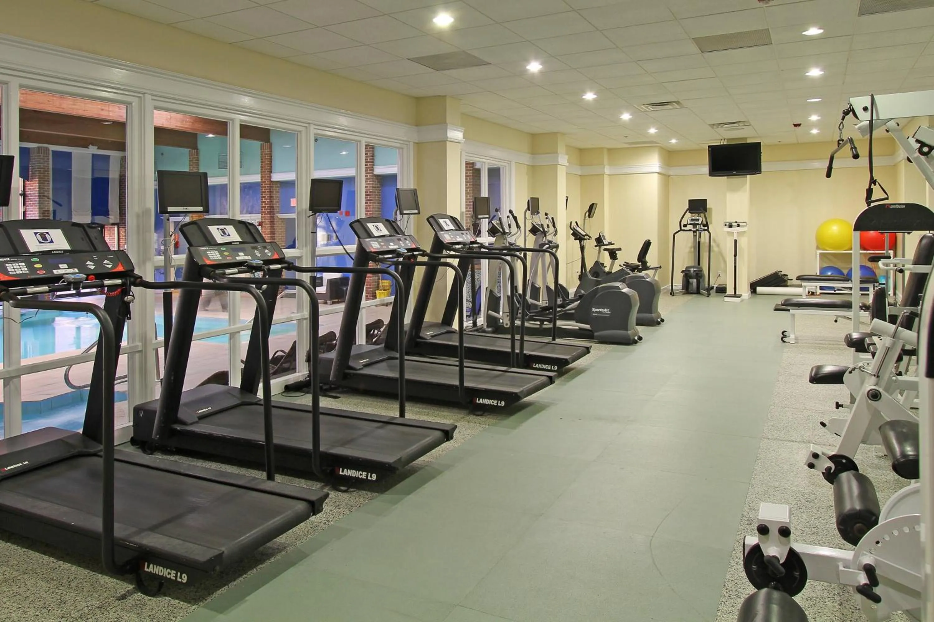 Fitness centre/facilities in Marriott Providence Downtown