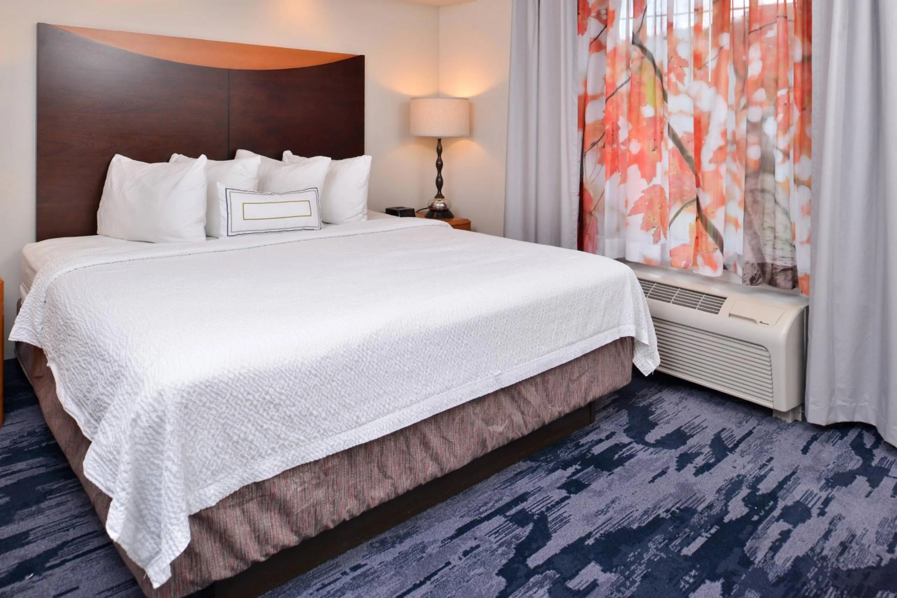 Bedroom, Bed in Fairfield Inn and Suites by Marriott Birmingham Pelham/I-65