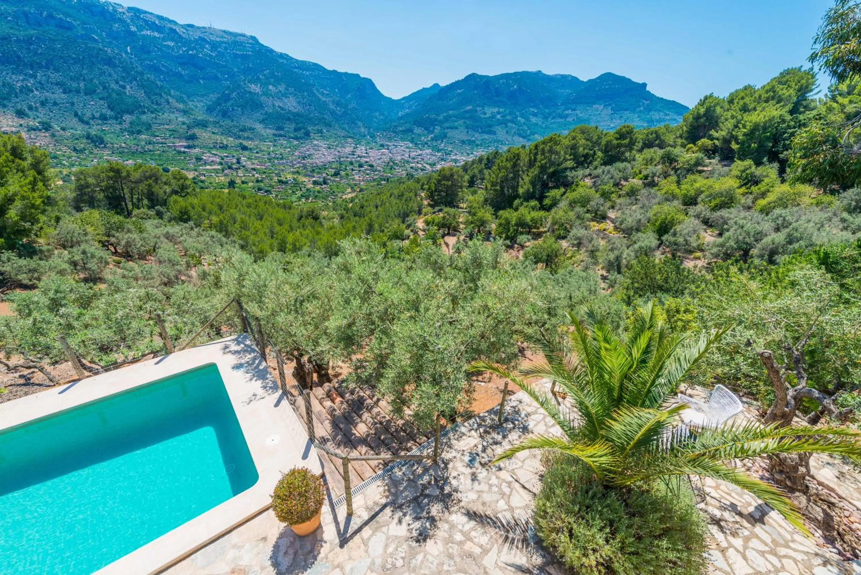 Mountain view in Son Bou