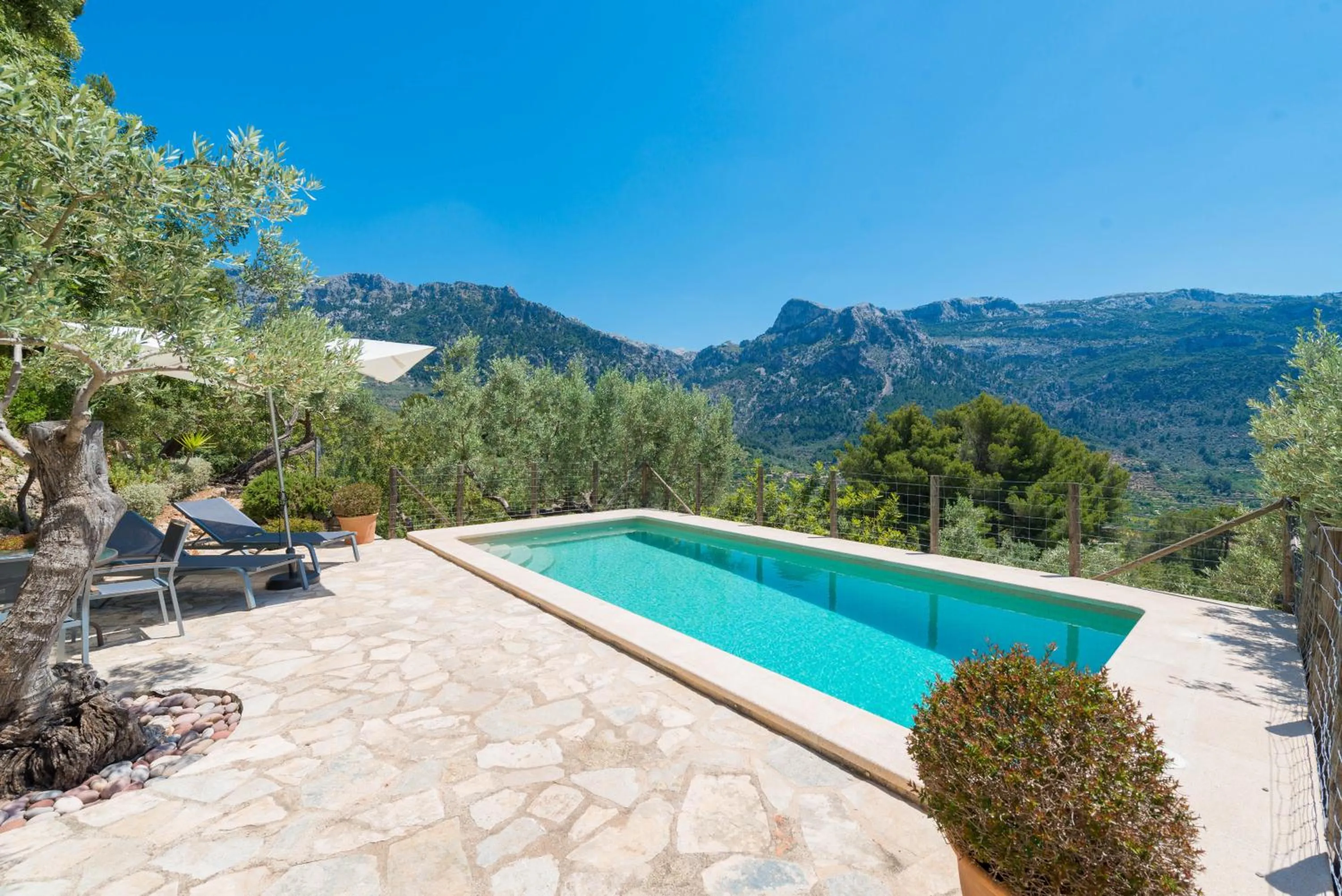 Swimming pool in Son Bou