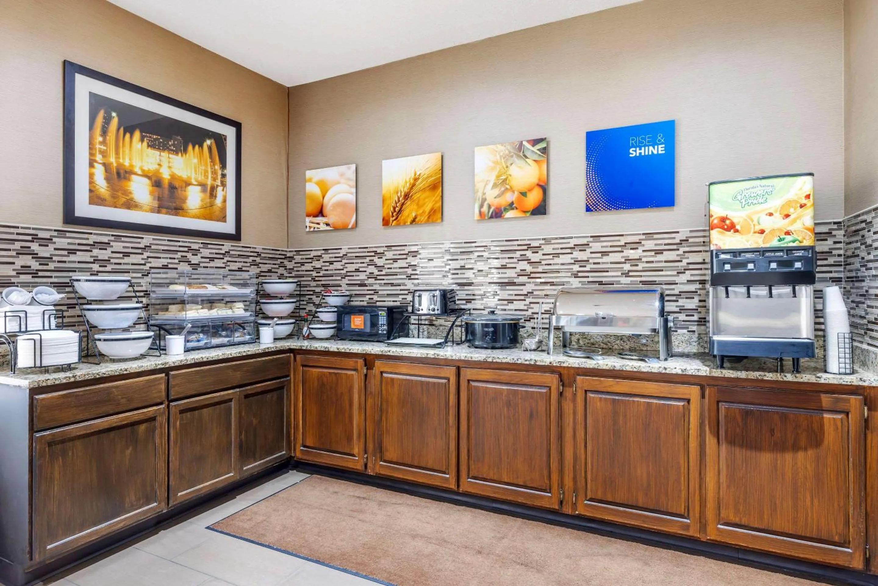 Breakfast in Comfort Inn Grain Valley