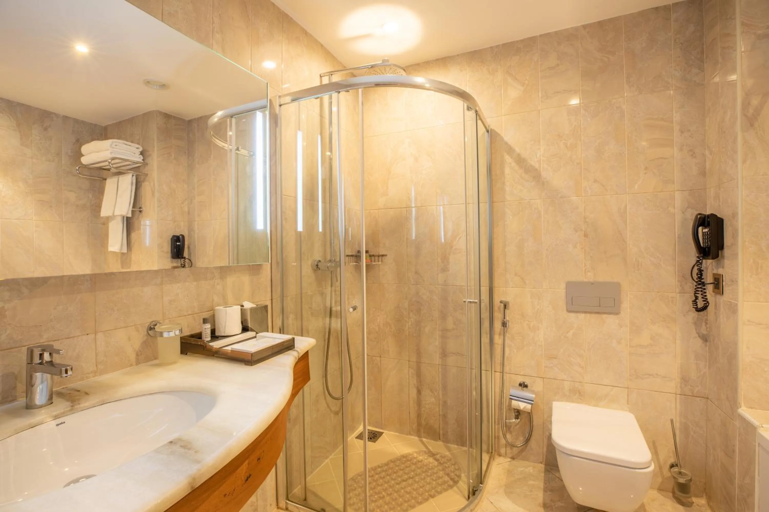 Shower in Golden Tulip Canaan Kampala