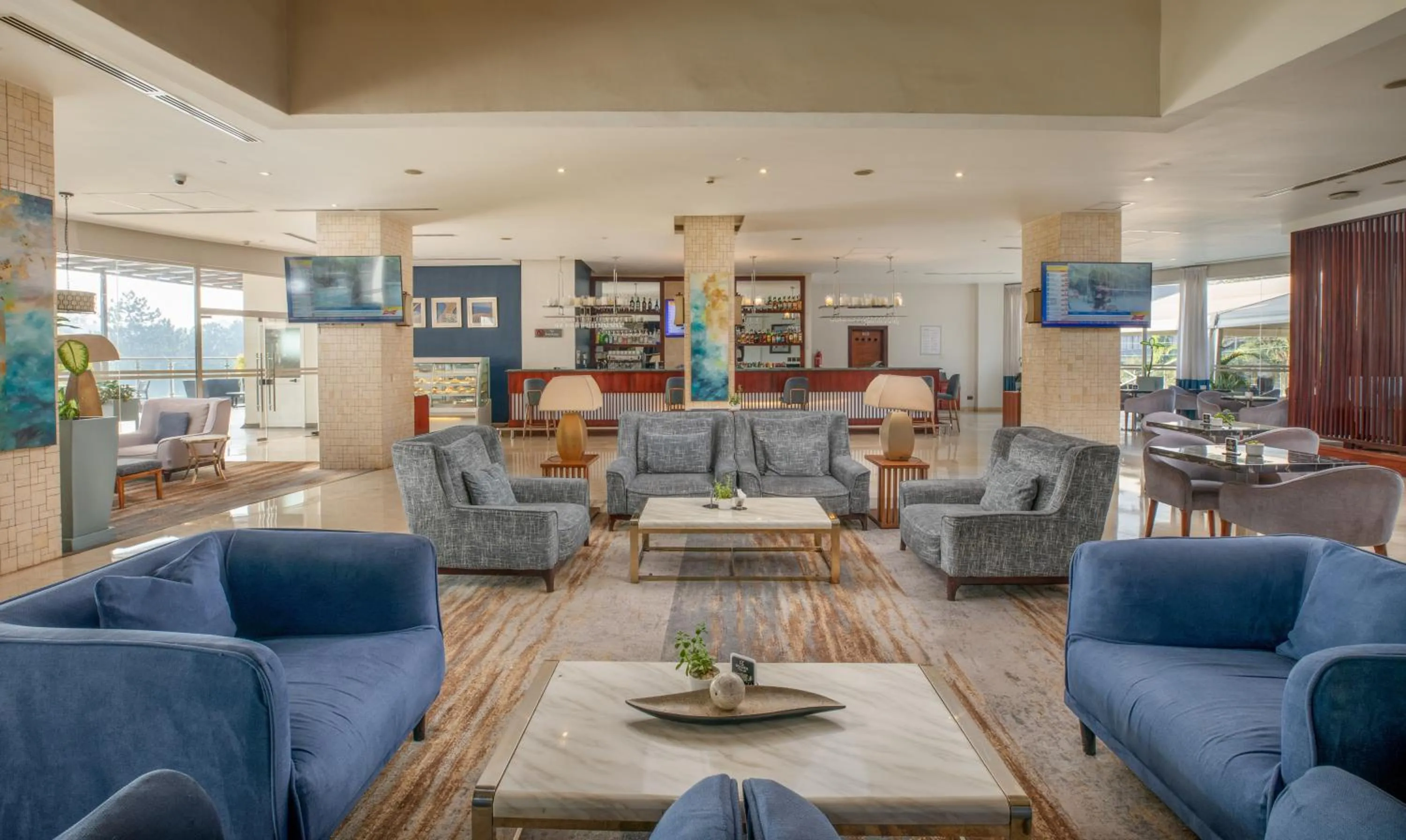 Restaurant/places to eat in Golden Tulip Canaan Kampala