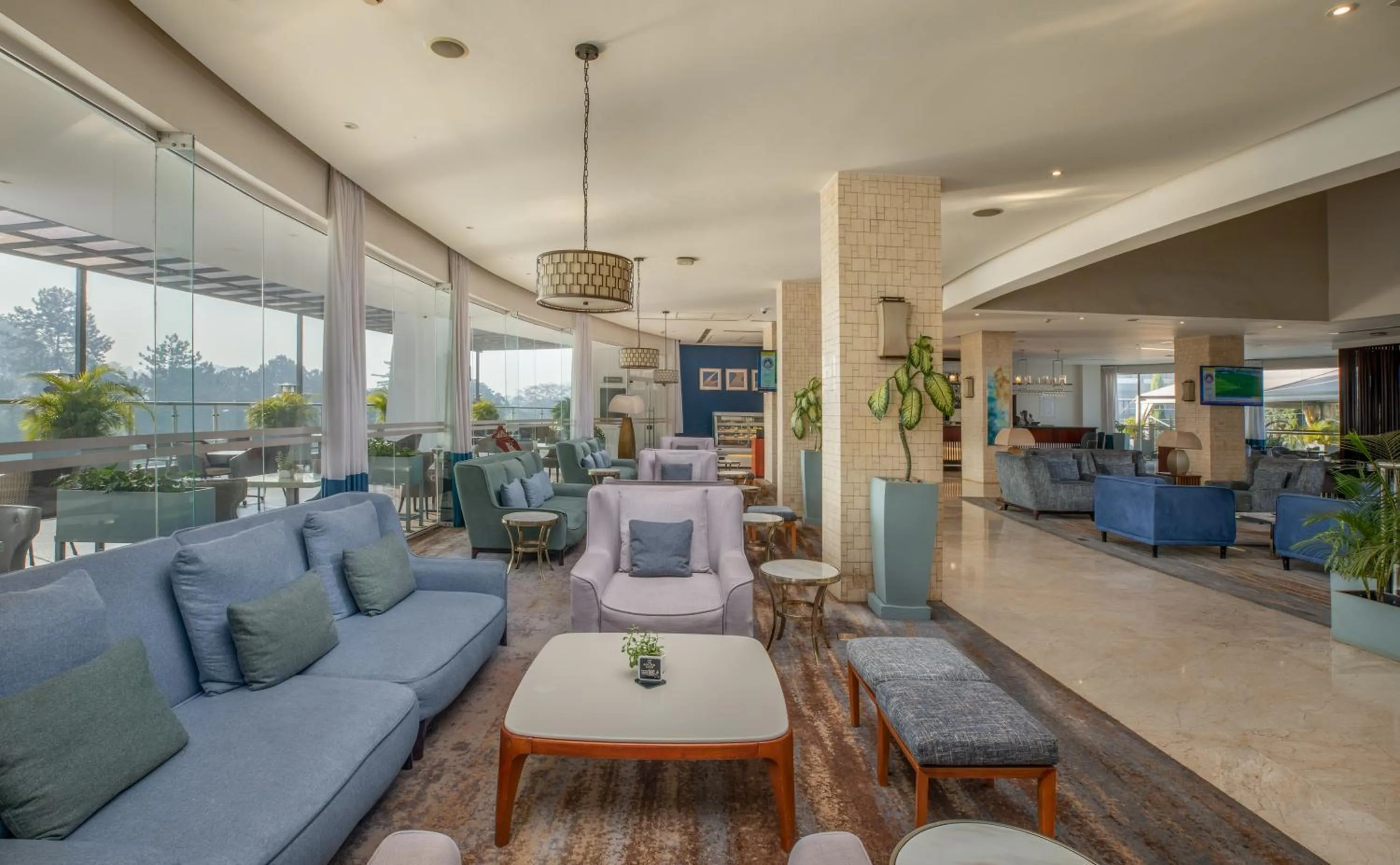 Restaurant/places to eat in Golden Tulip Canaan Kampala