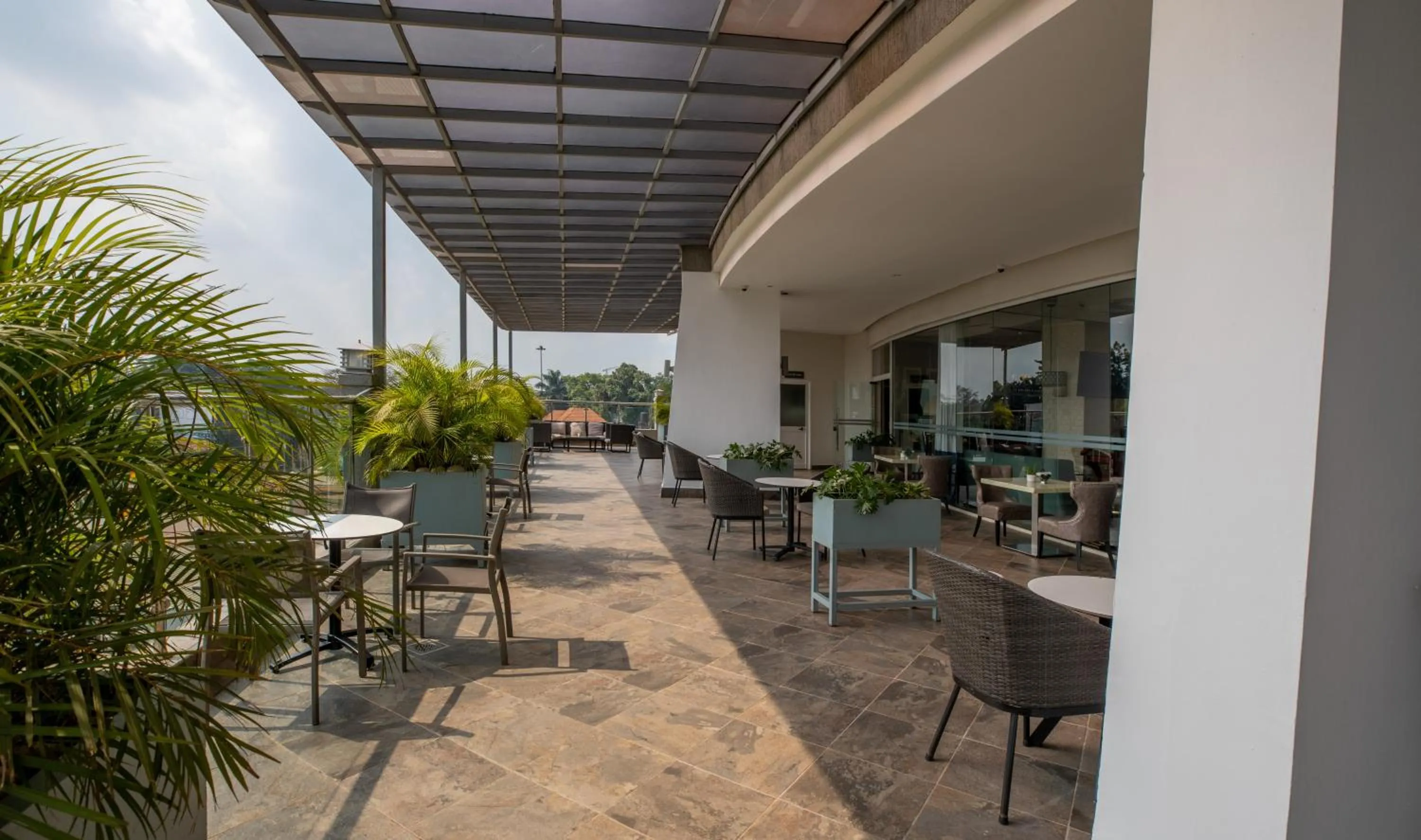 Restaurant/places to eat in Golden Tulip Canaan Kampala