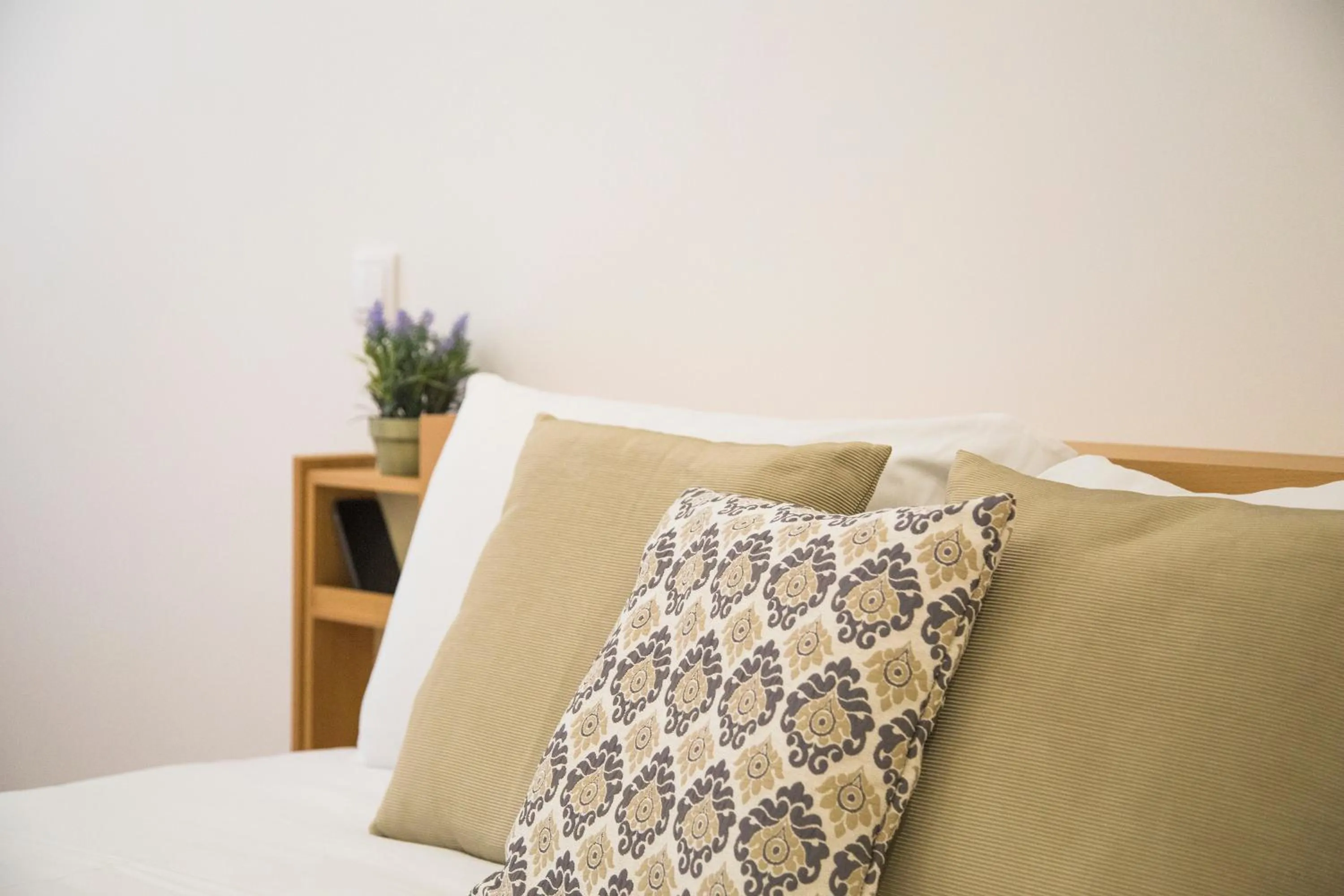 Bedroom, Bed in Spot Apartments Trindade