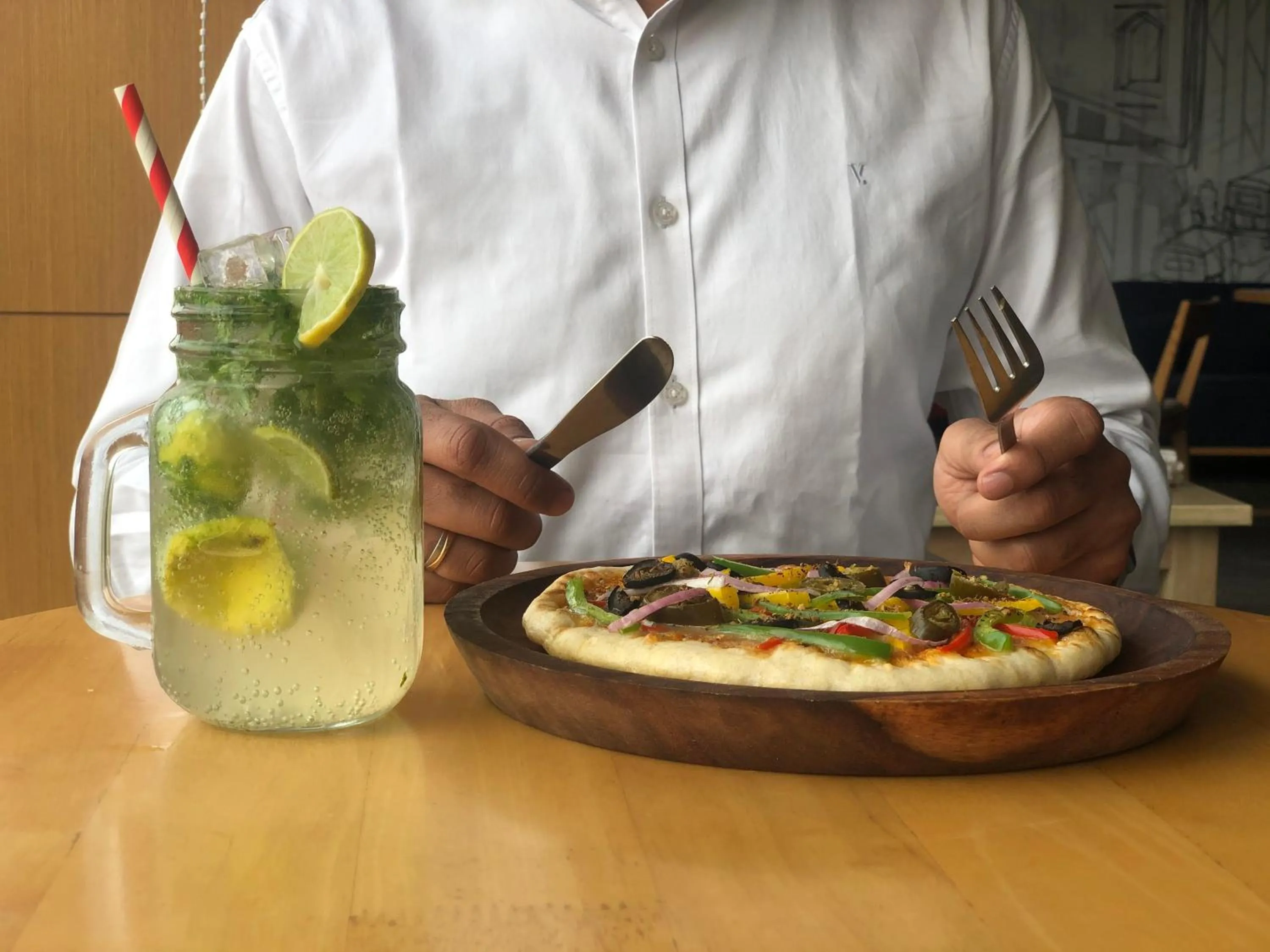 Restaurant/places to eat in Holiday Inn Express Hyderabad Banjara Hills by IHG