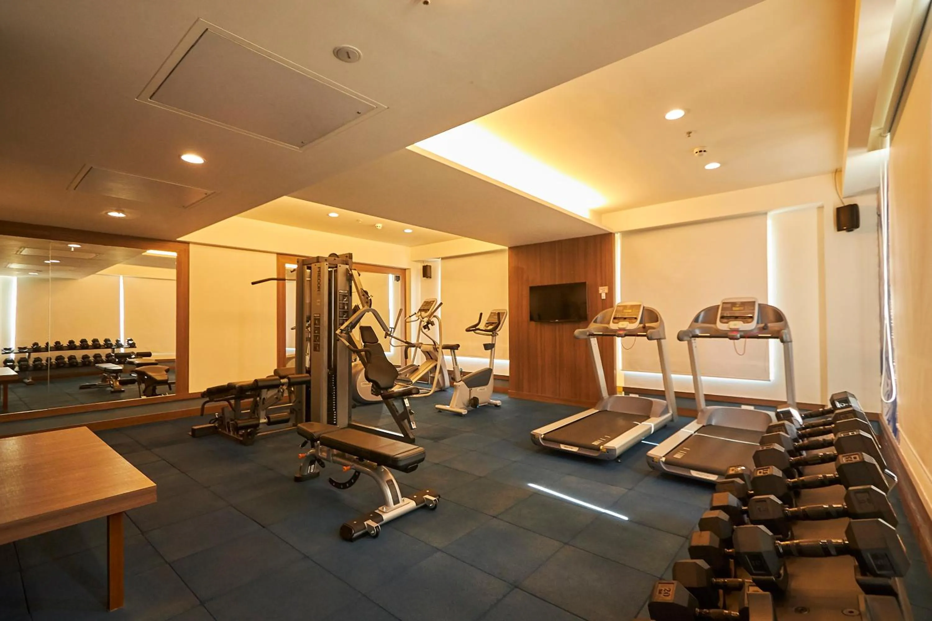 Fitness centre/facilities in Mercure Chennai Sriperumbudur