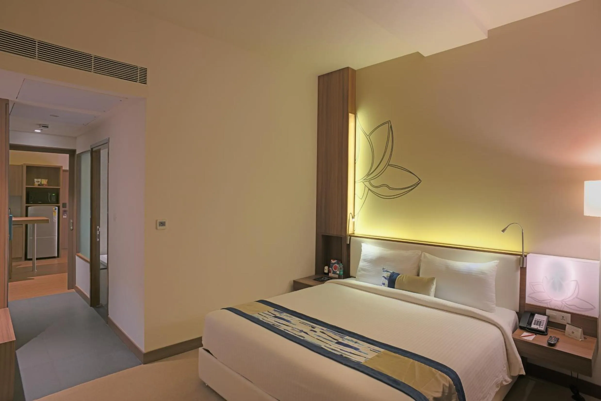 Bedroom, Bed in Mercure Chennai Sriperumbudur