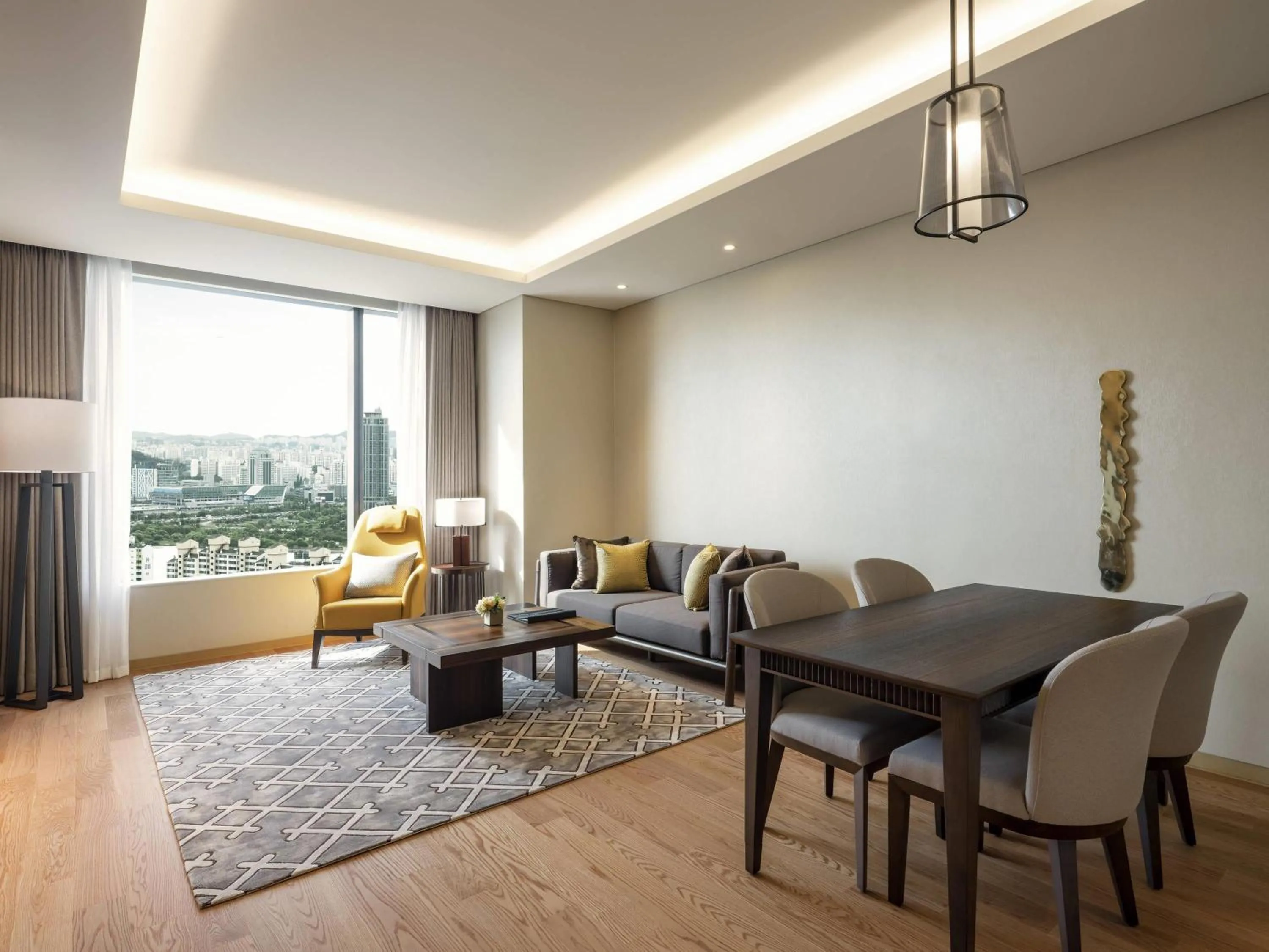 Bedroom in Grand Mercure Ambassador Hotel and Residences Seoul Yongsan