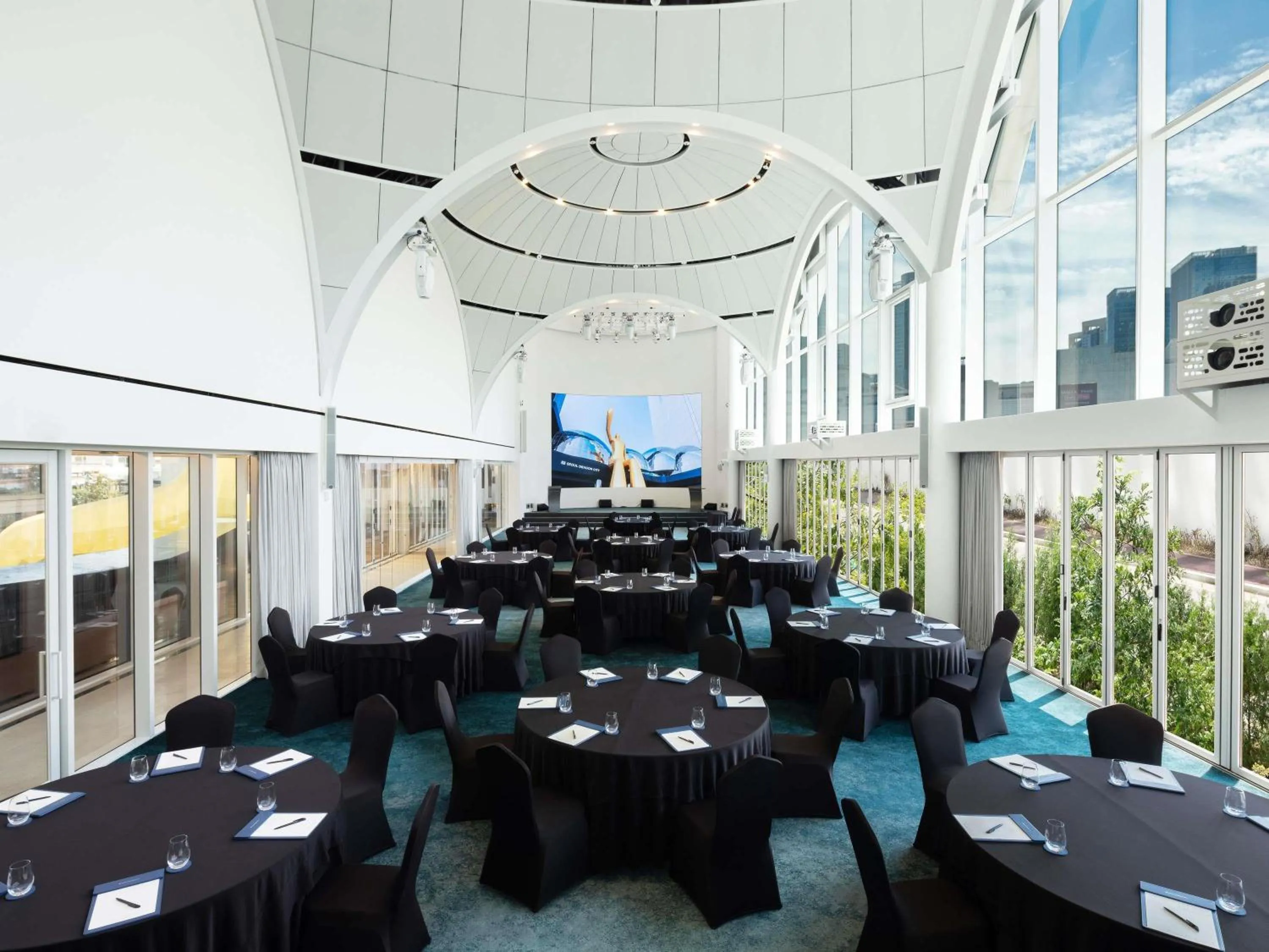 Meeting/conference room in Grand Mercure Ambassador Hotel and Residences Seoul Yongsan