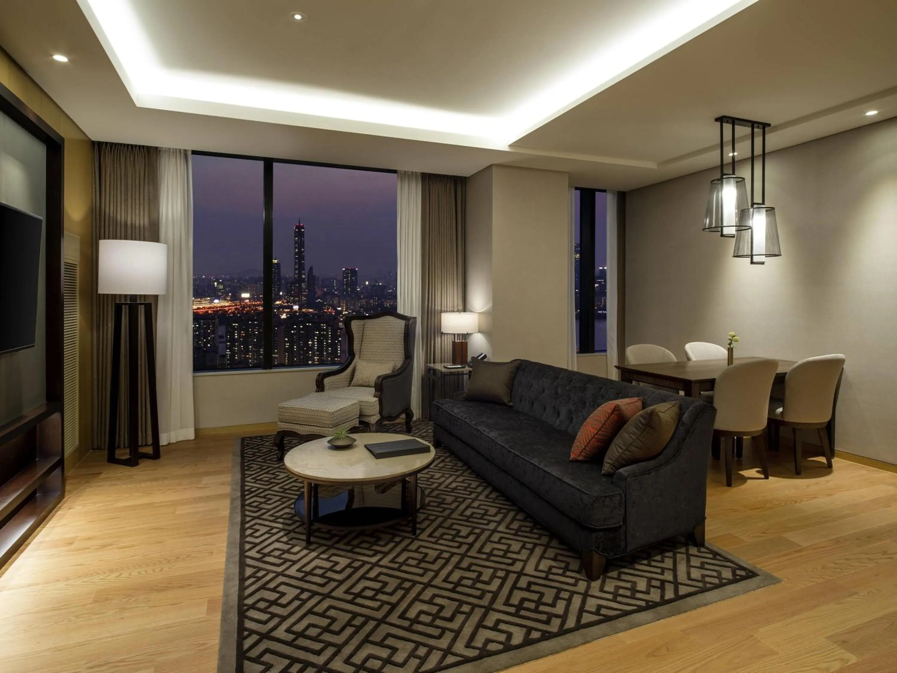 Bedroom in Grand Mercure Ambassador Hotel and Residences Seoul Yongsan