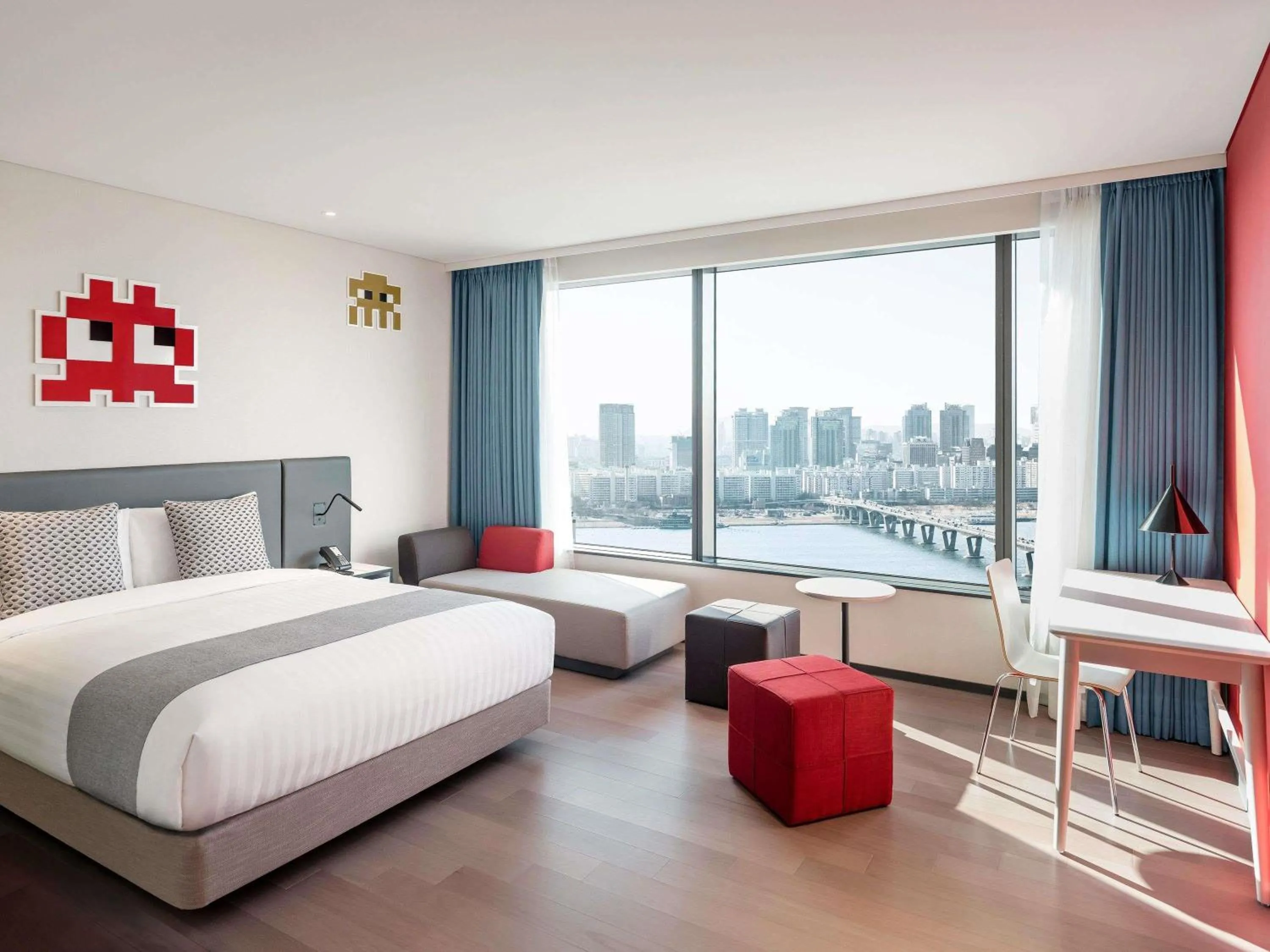 Property building, Bed in ibis Styles Ambassador Seoul Yongsan
