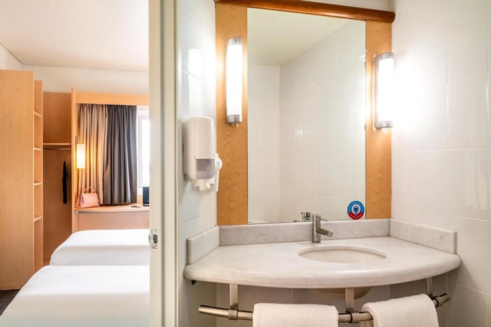 Bed in ibis Asuncion