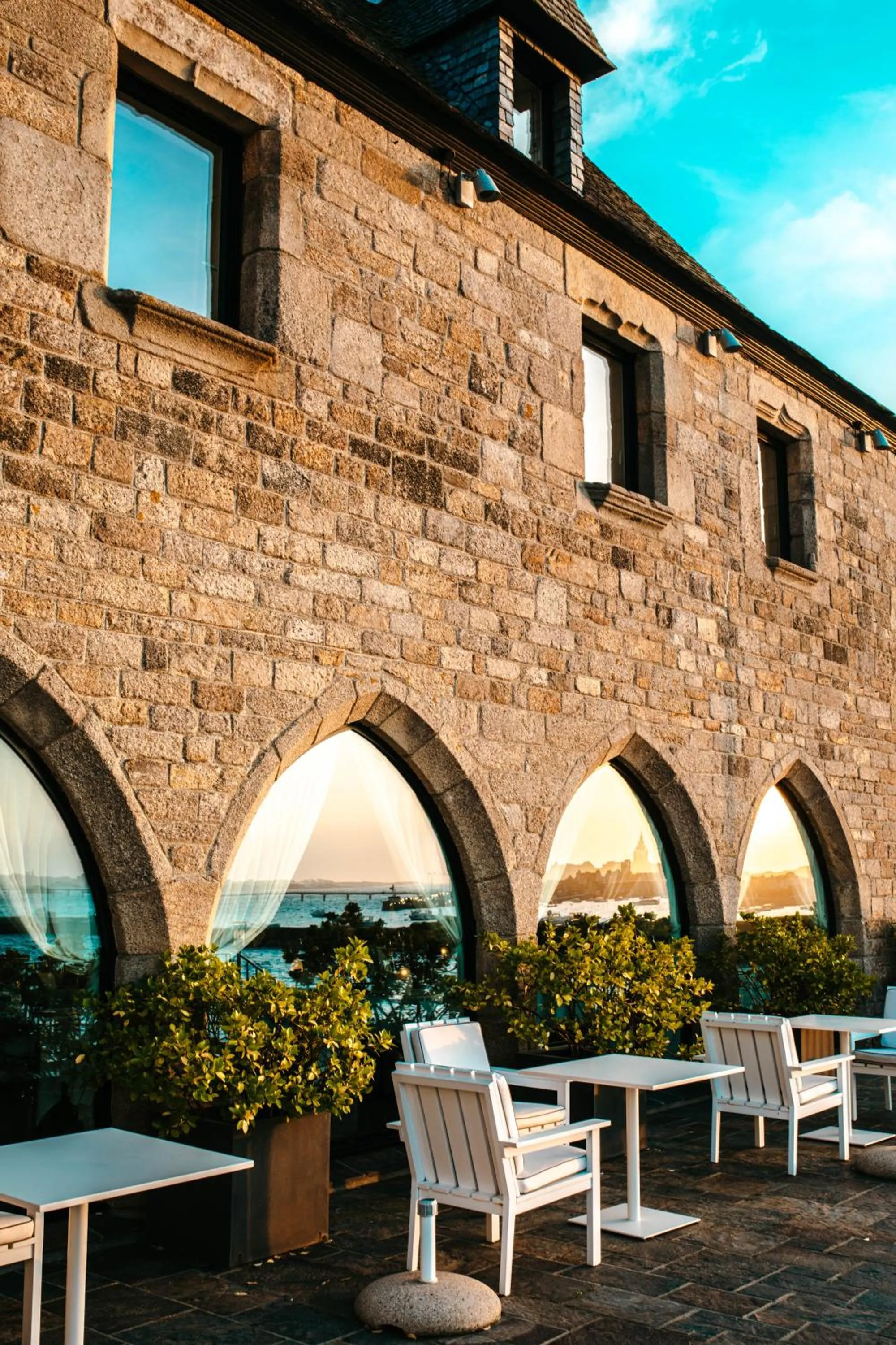 Patio in Brittany & Spa Relais & Châteaux