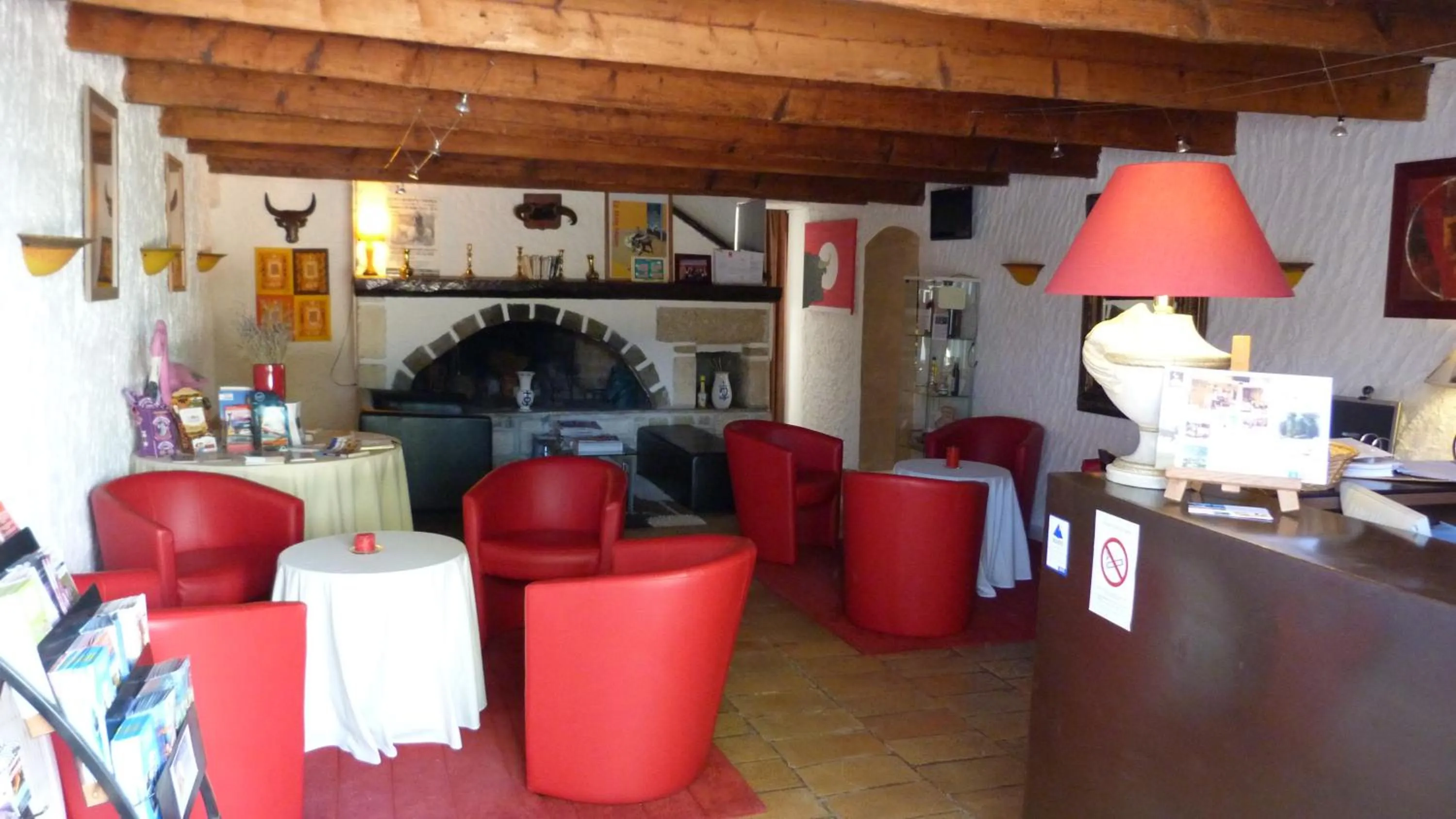 Lobby or reception in Lou Garbin