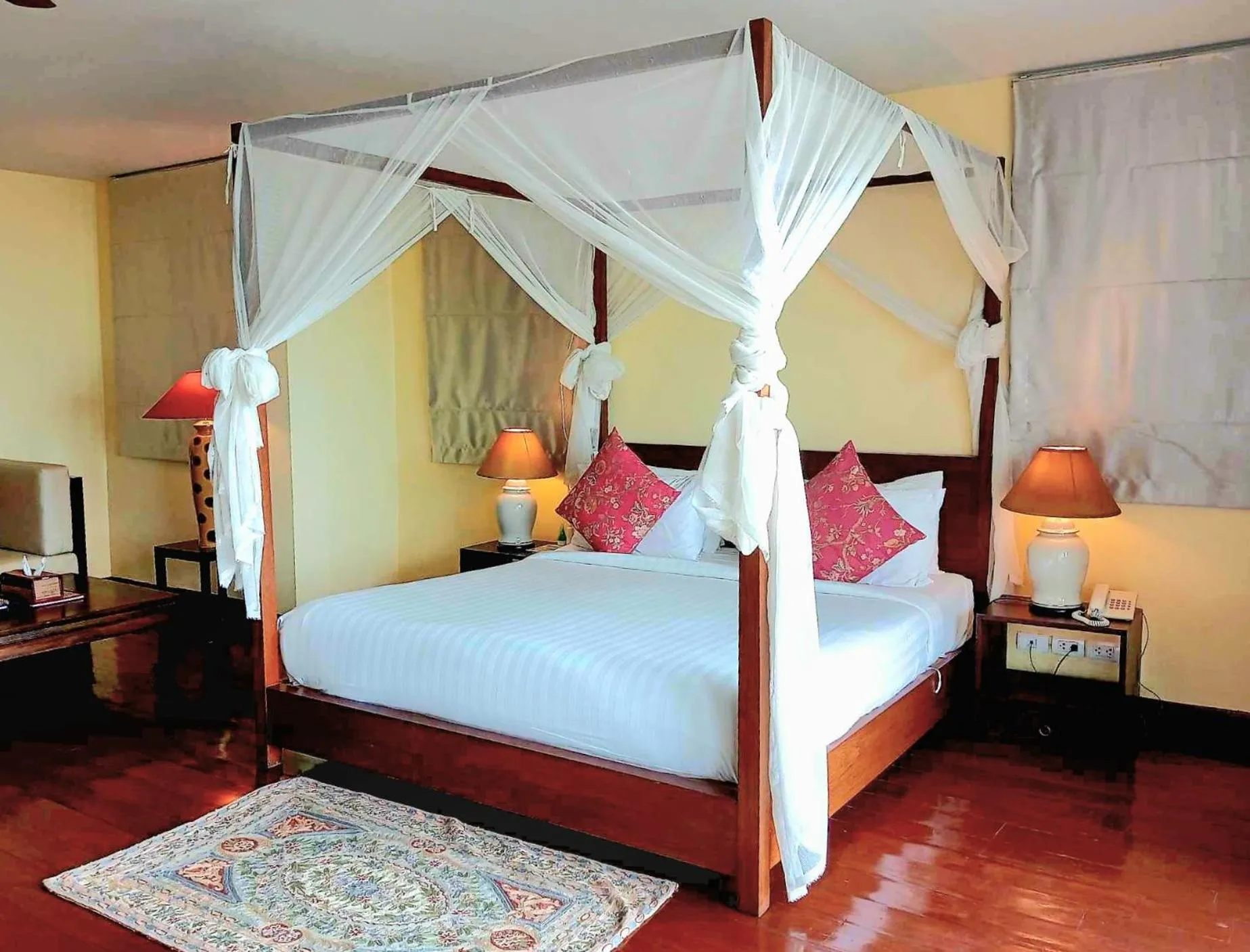 Bed in Cinnamon Beach Villas