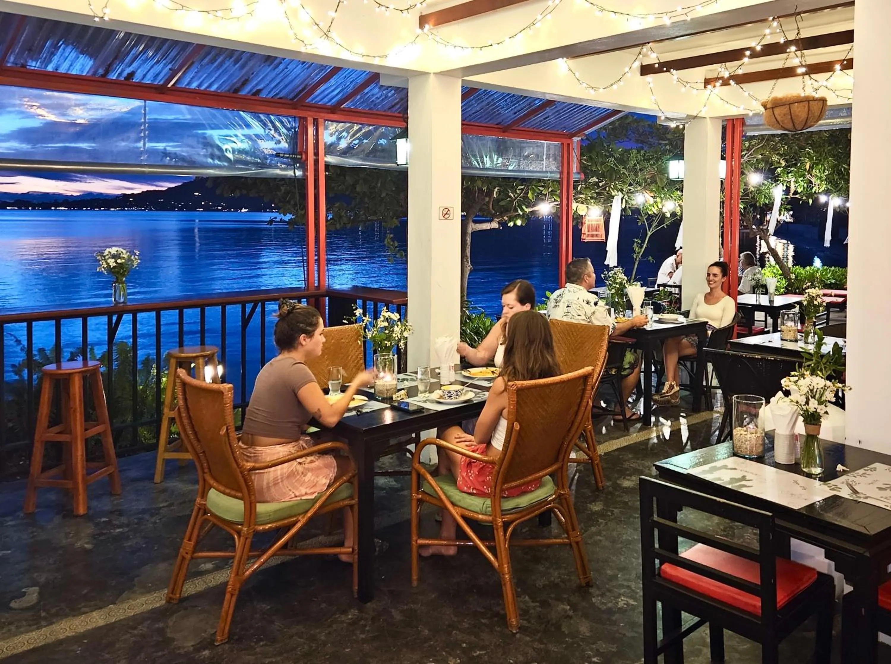 Restaurant/places to eat in Cinnamon Beach Villas