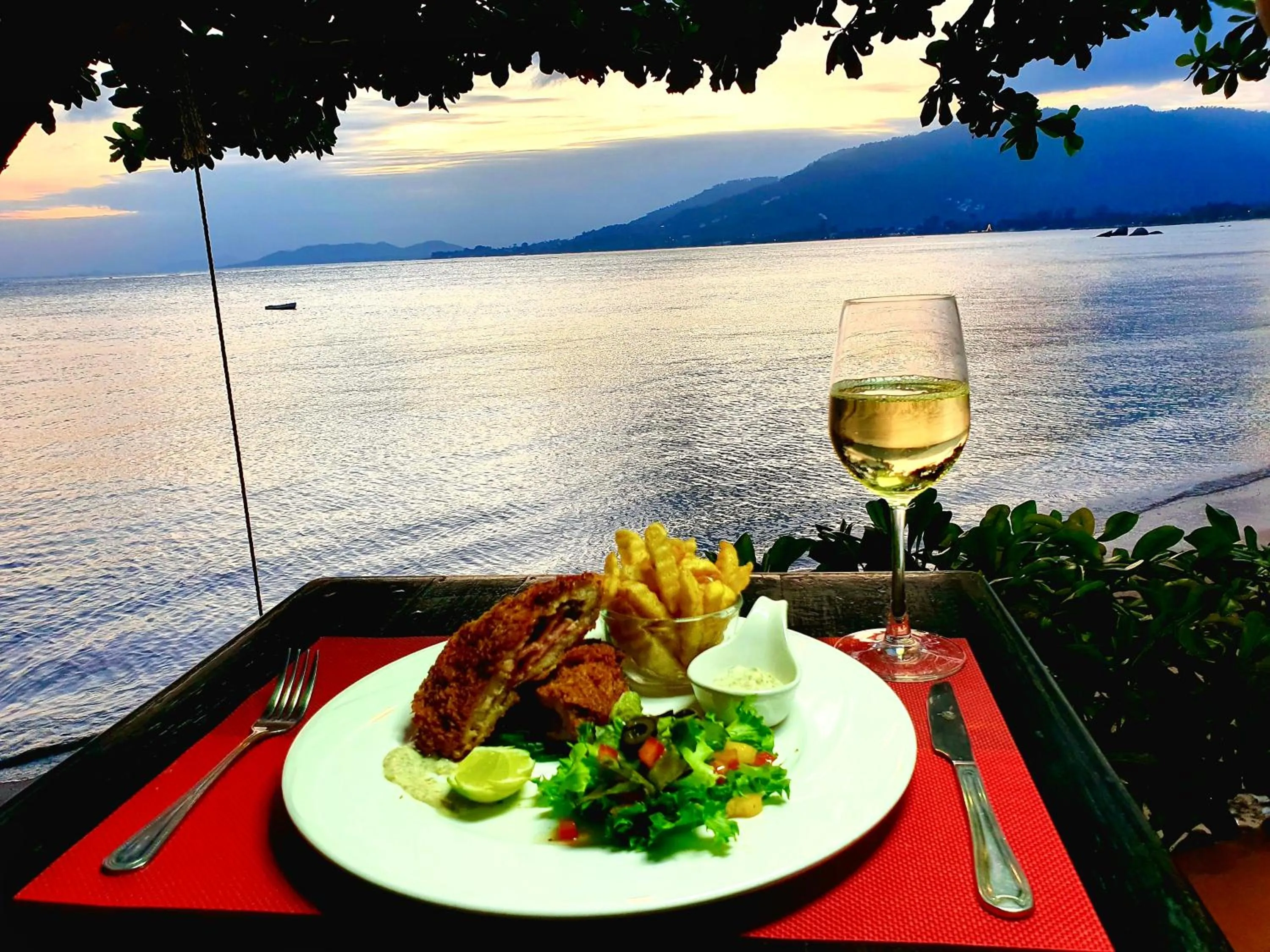 Restaurant/places to eat in Cinnamon Beach Villas