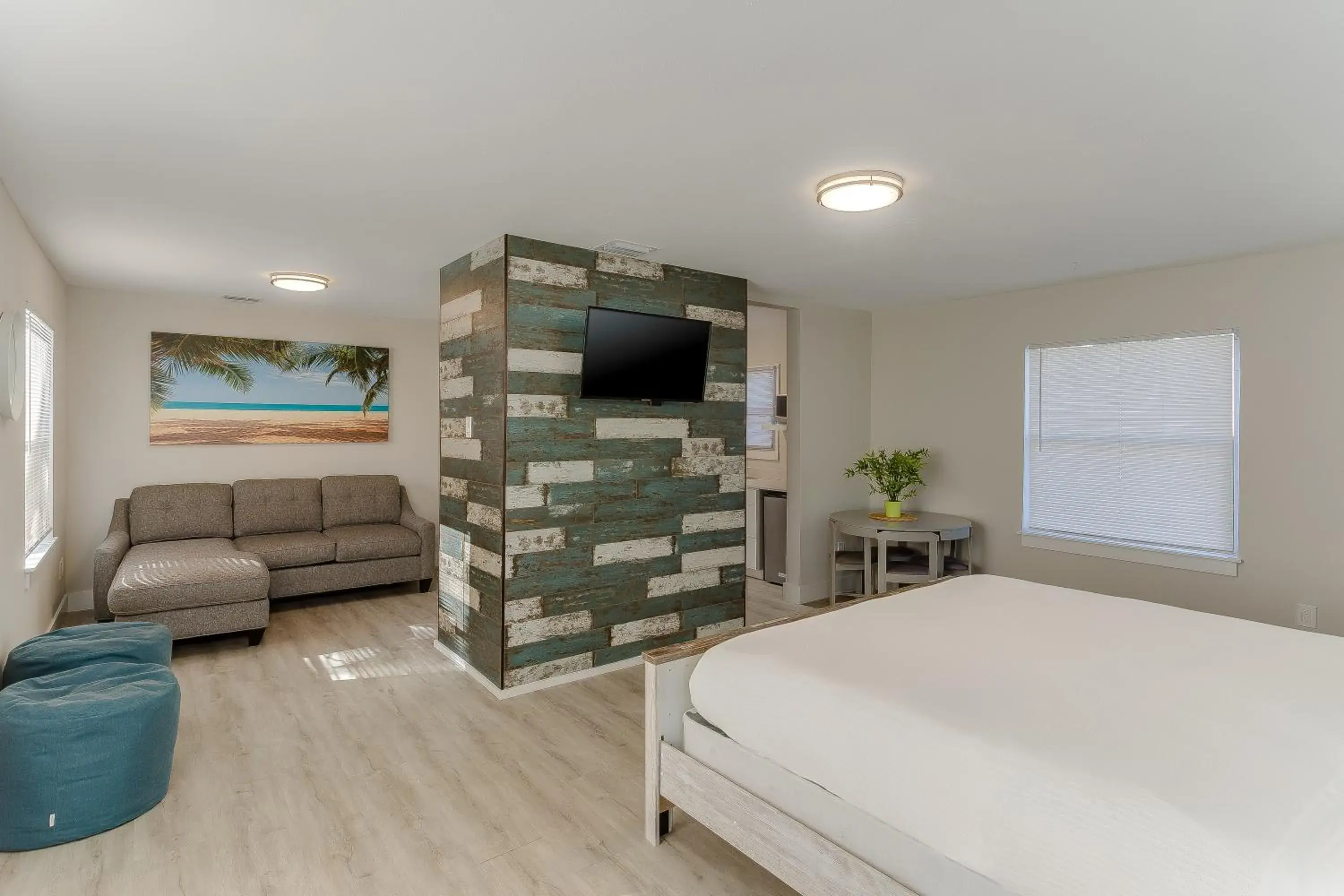 King Studio with Sofa Bed in Drift Hotel King Studio with Sofa Bed in Drift Hotel