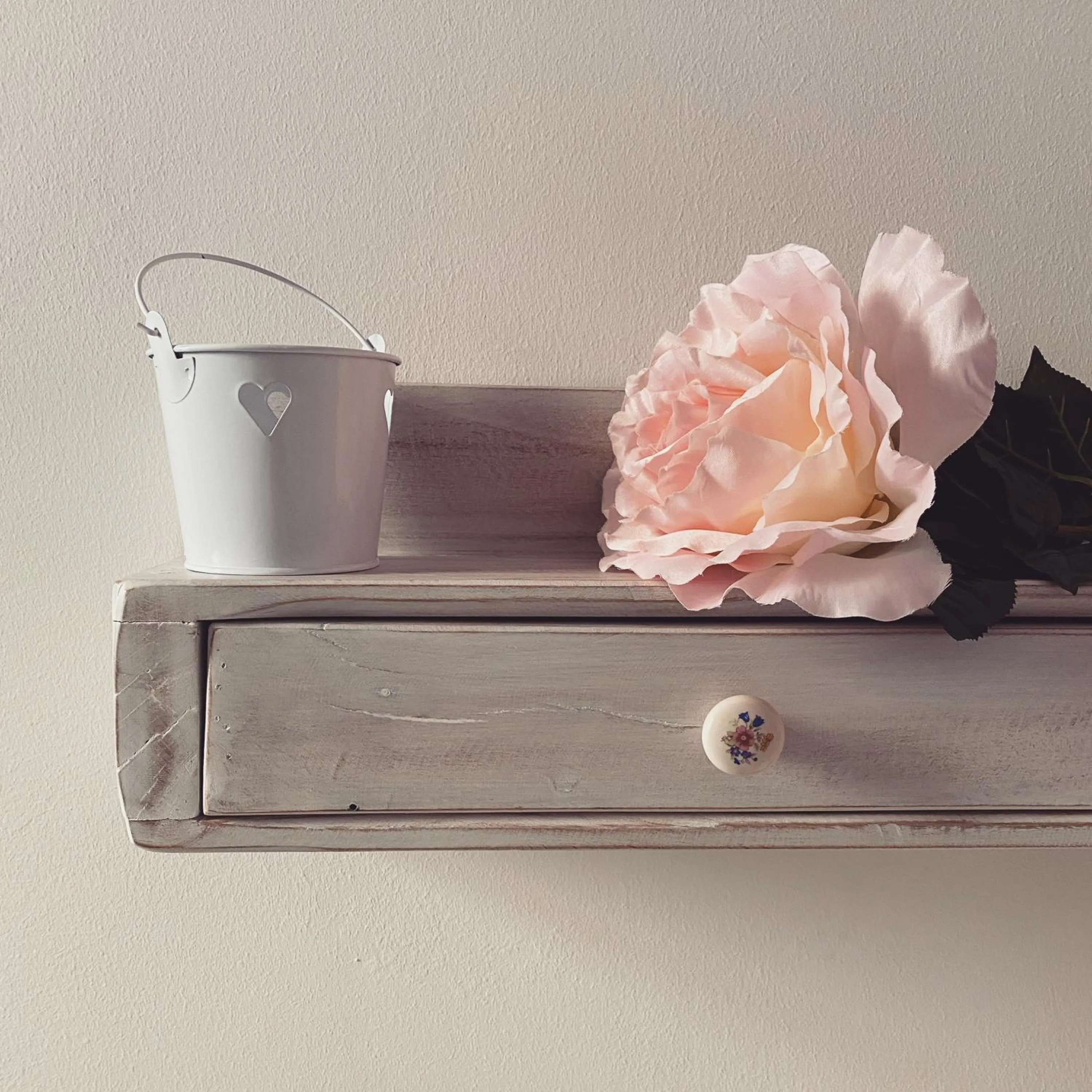 Decorative detail in Ai Raggi di Sole