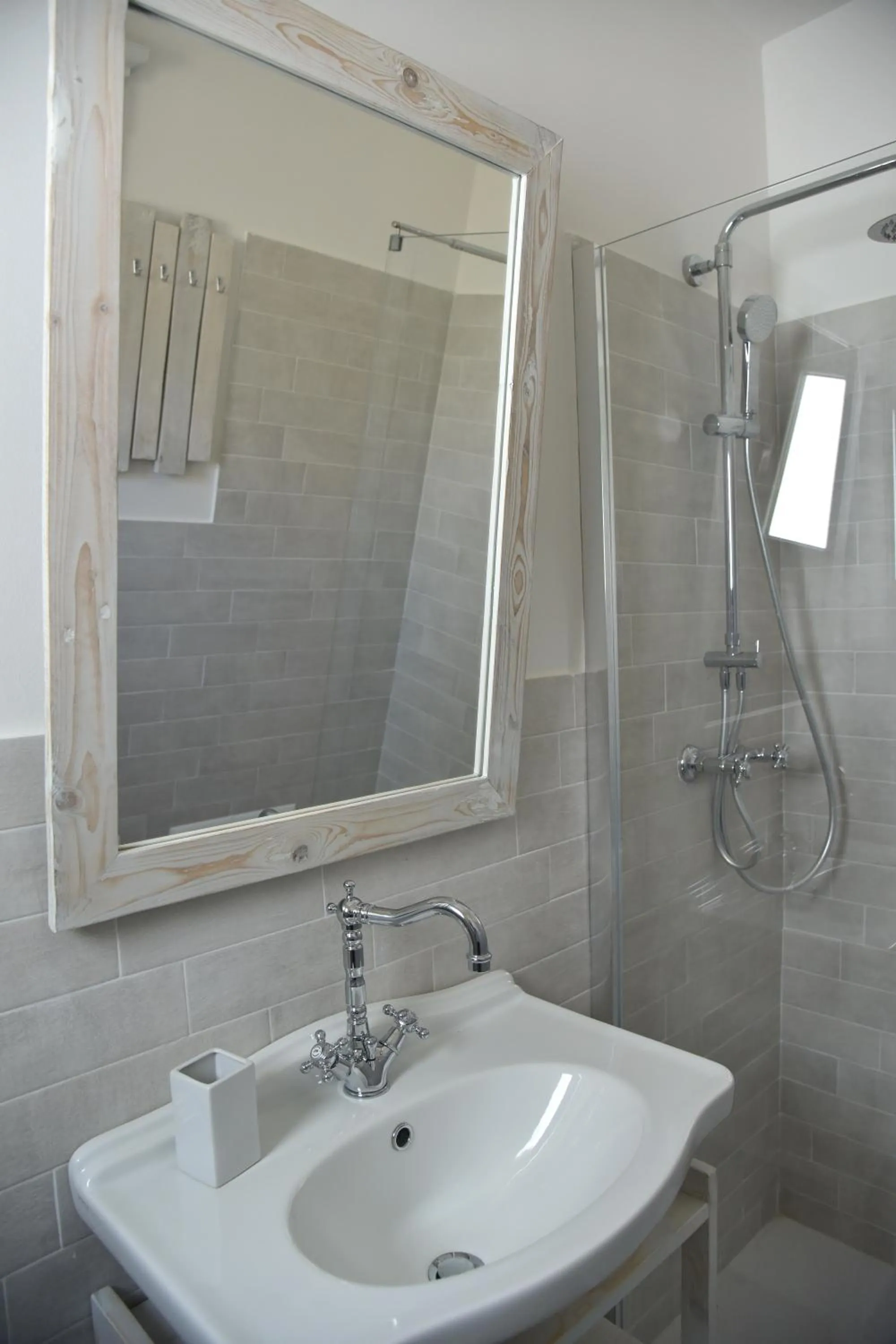 Shower in Ai Raggi di Sole