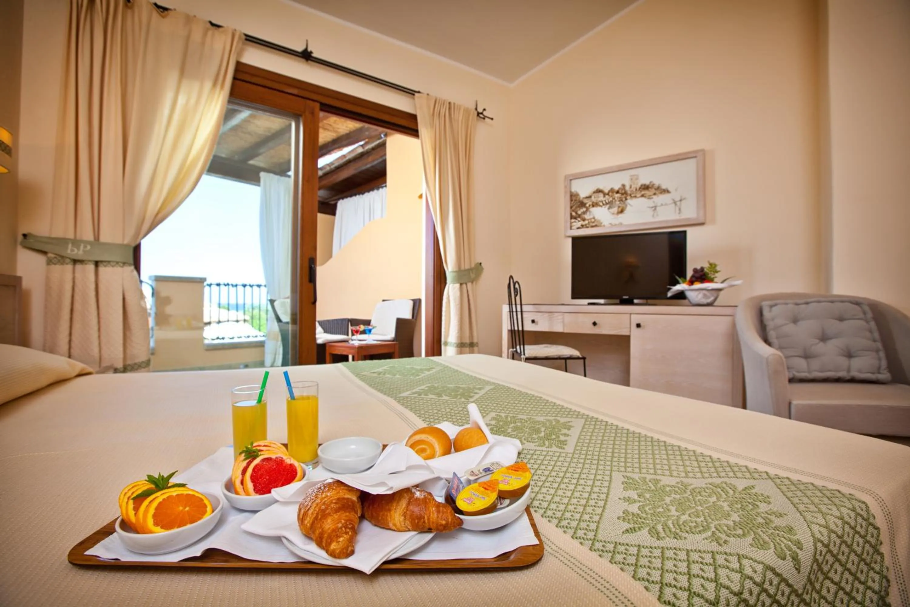 Food close-up, Bed in Hotel Baia Del Porto