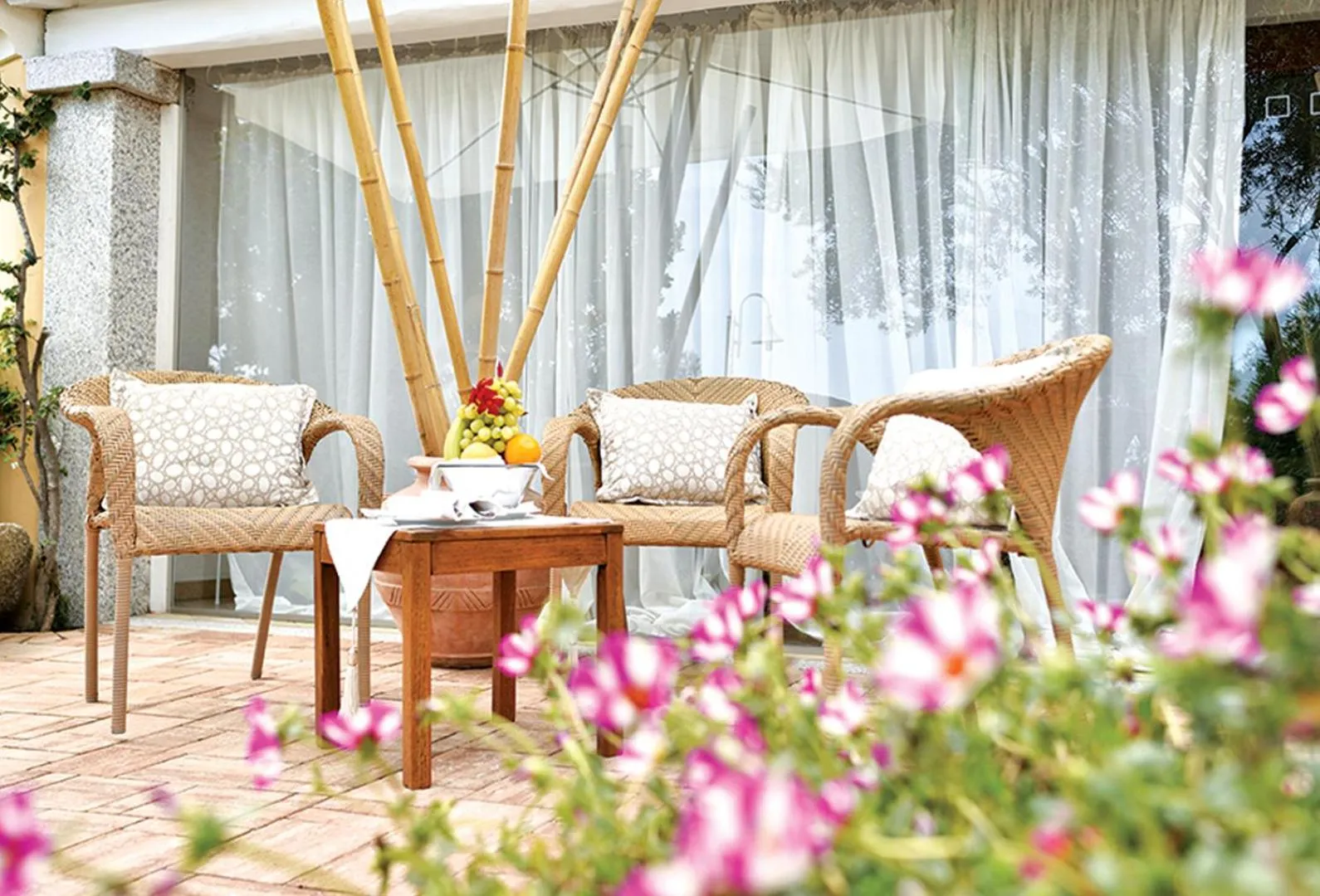 Patio in Hotel Baia Del Porto