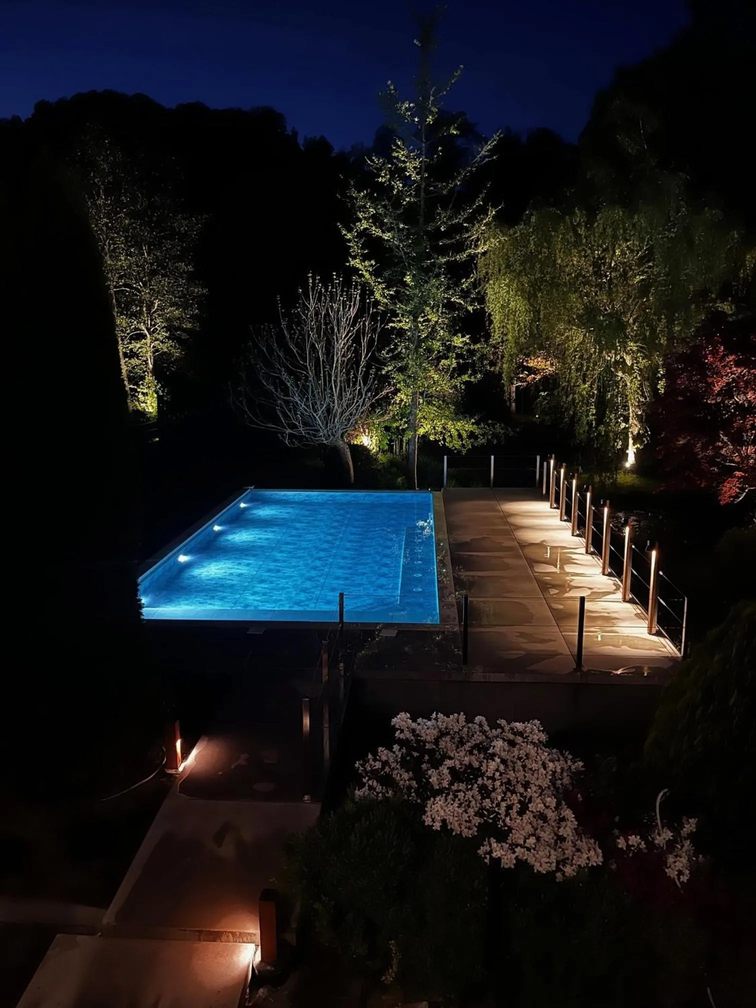 Swimming pool in Hostellerie La Claire Fontaine, Logis hôtels & Spa