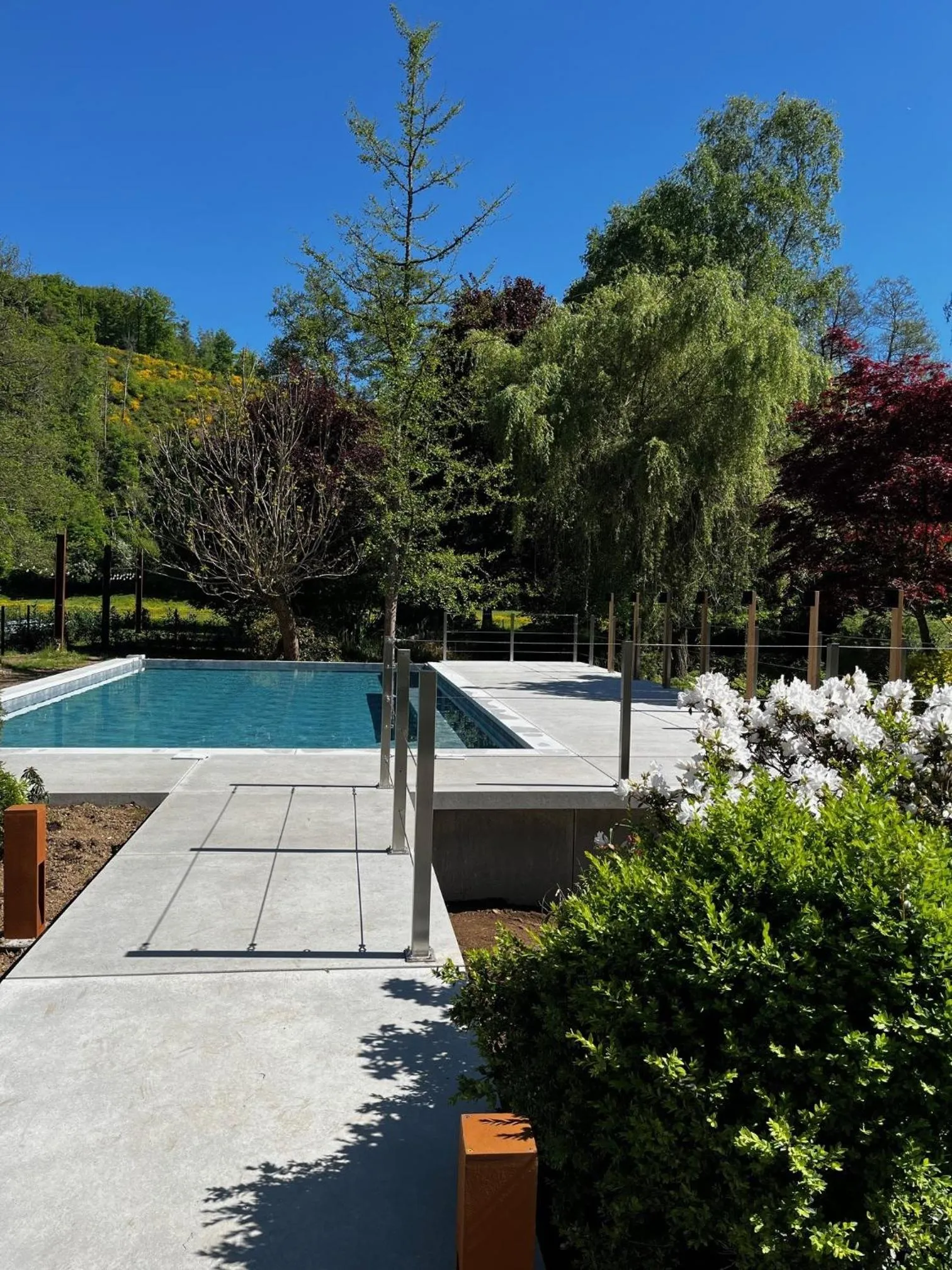 Swimming pool in Hostellerie La Claire Fontaine, Logis hôtels & Spa