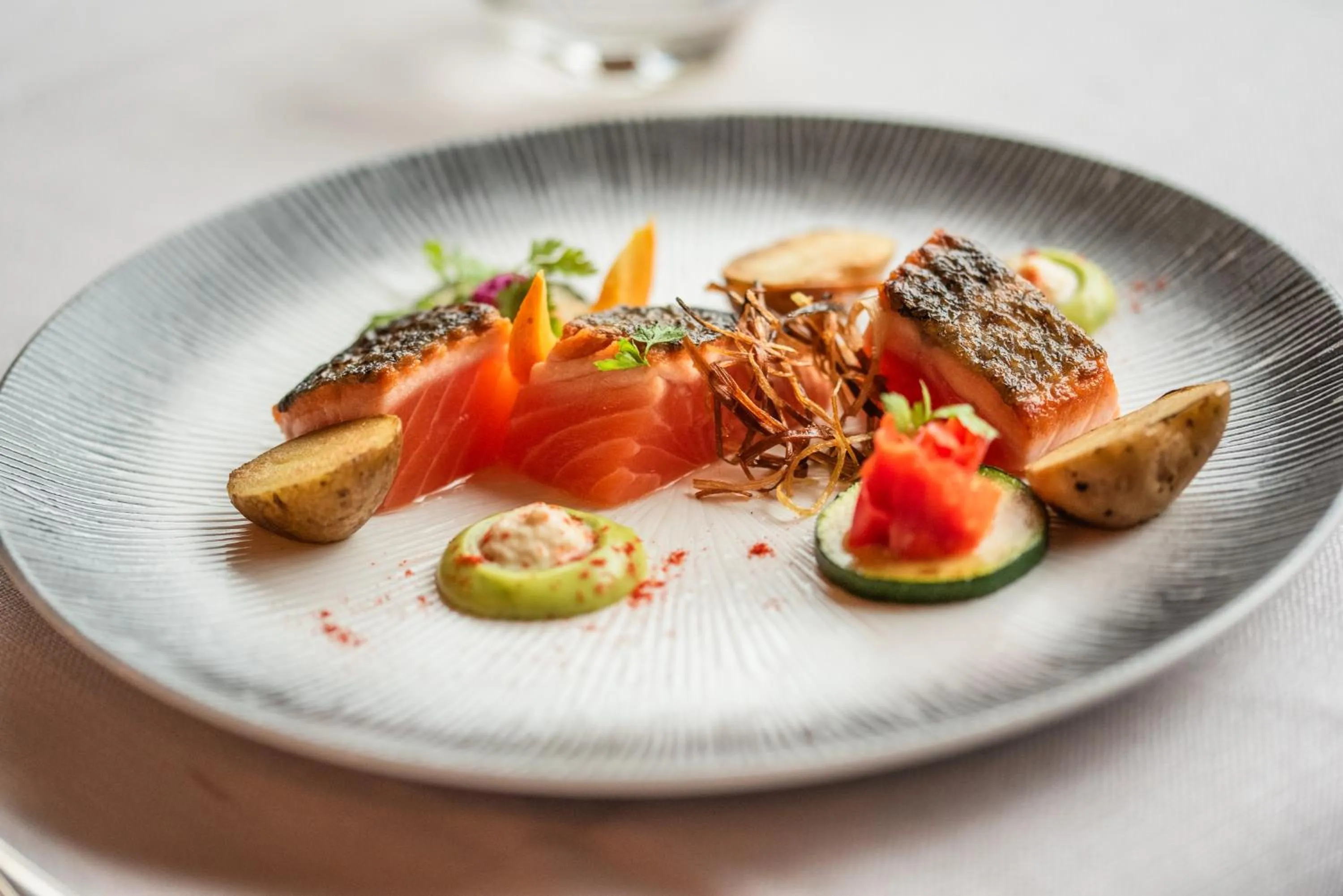 Restaurant/places to eat in Hostellerie La Claire Fontaine, Logis hôtels & Spa