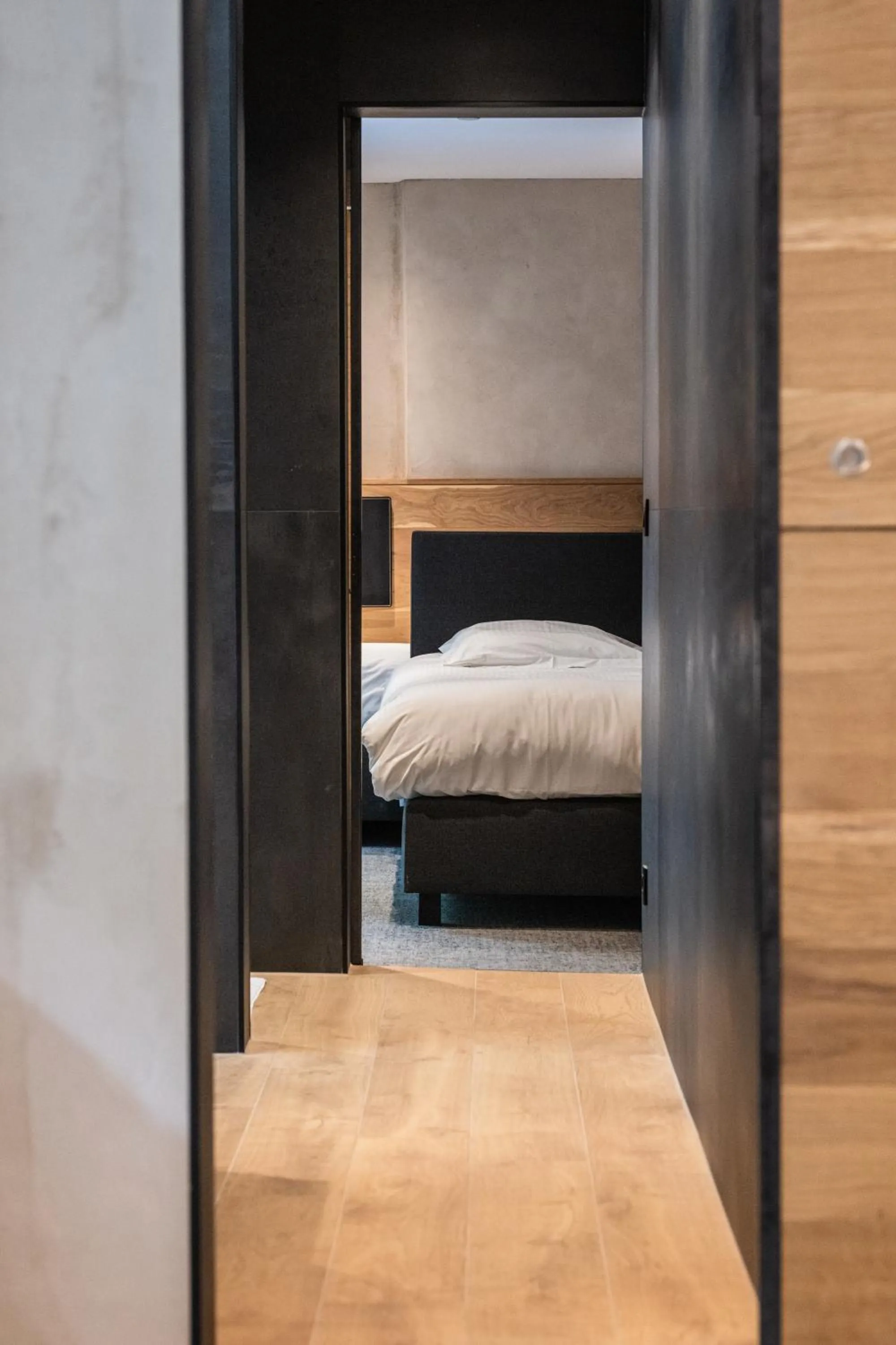 Bedroom, Bed in Hostellerie La Claire Fontaine, Logis hôtels & Spa