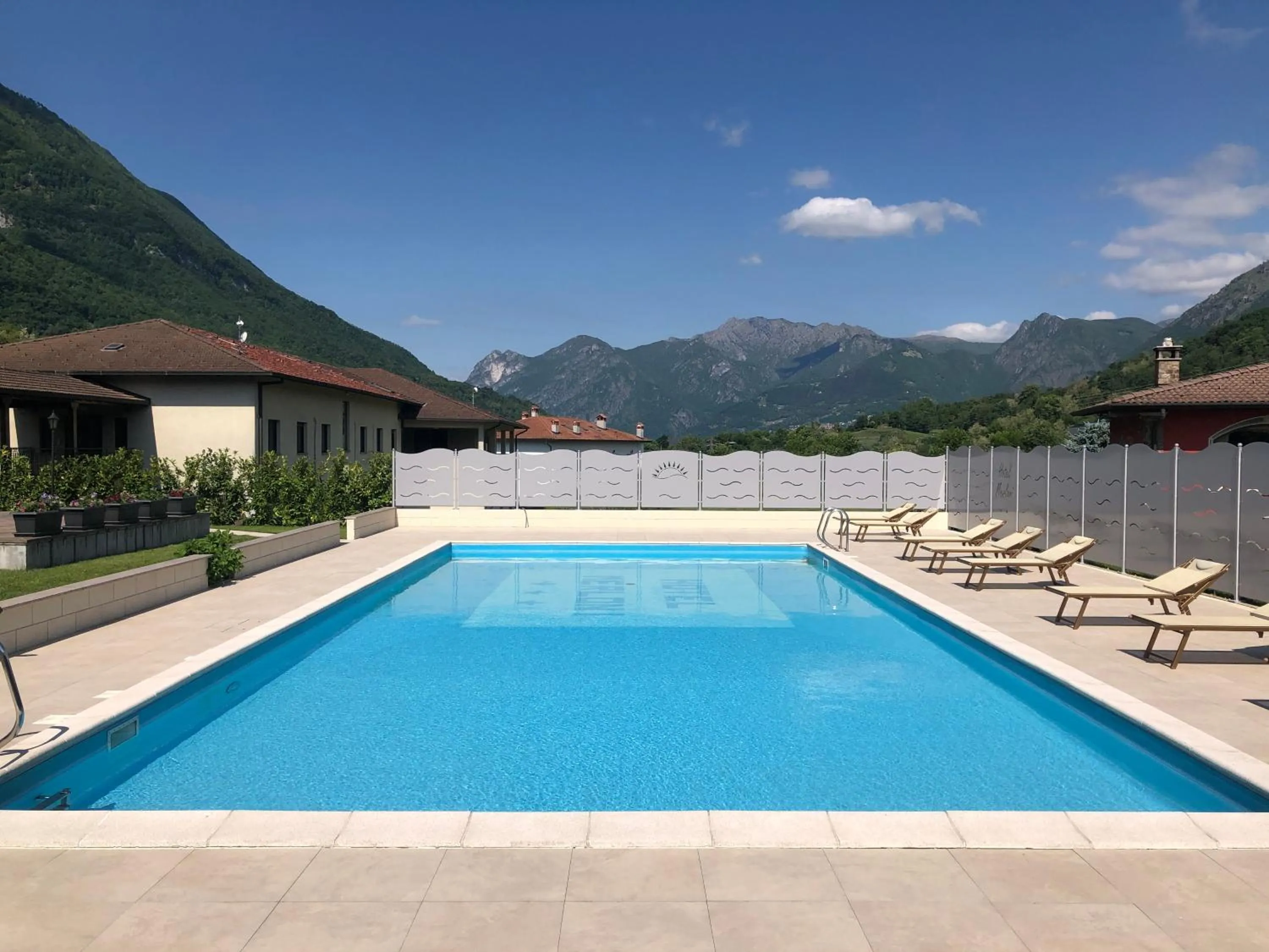 Swimming pool in Hotel Merloni