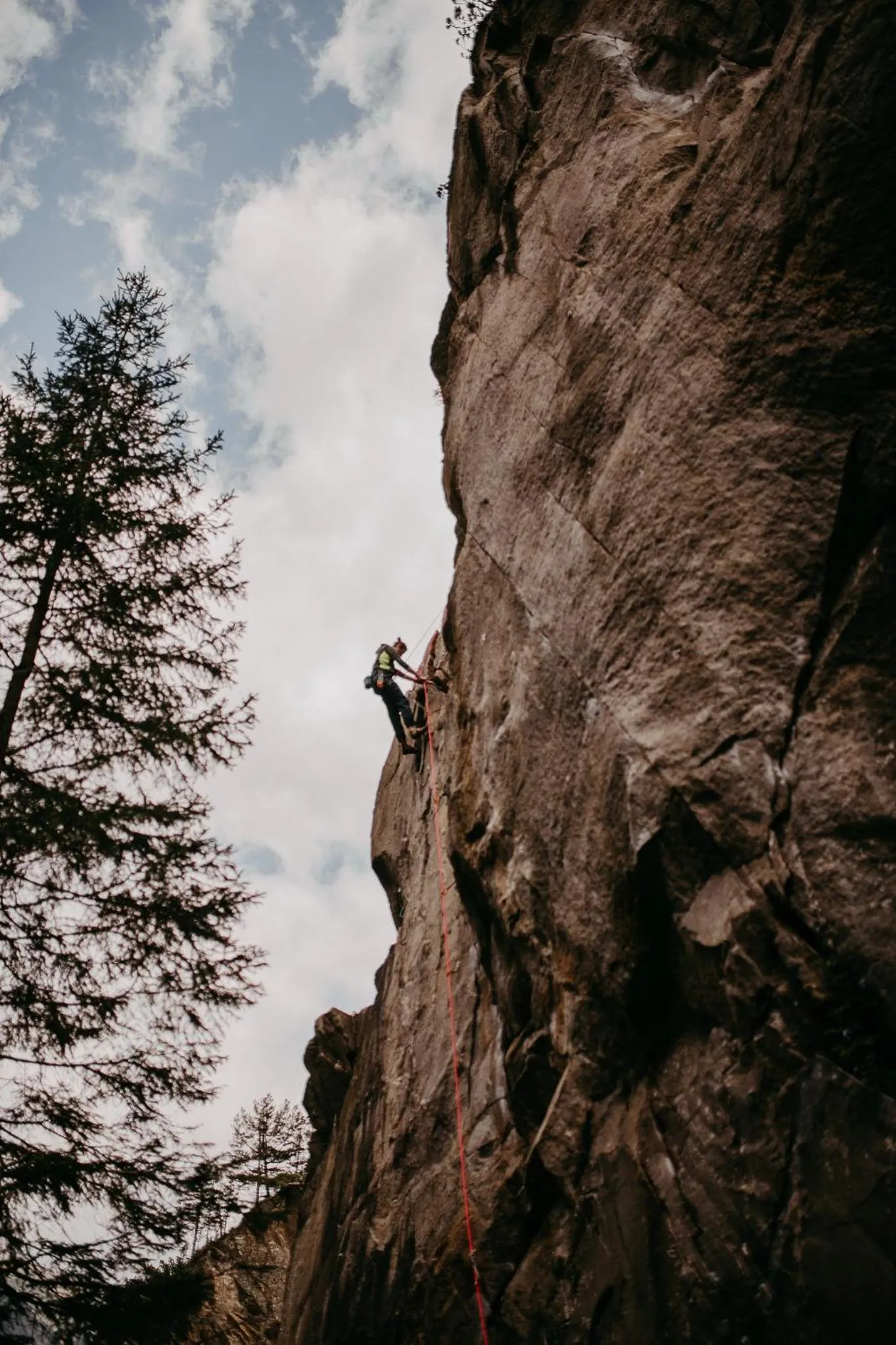 Hiking in Mari Pop Hotel