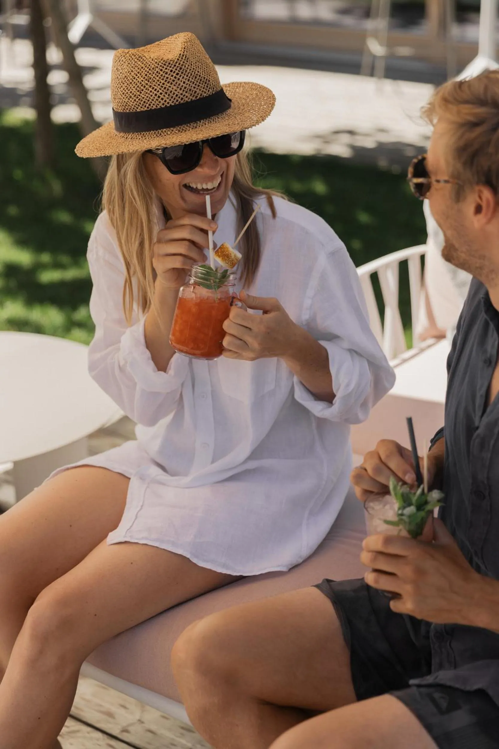 Swimming pool in Mari Pop Hotel