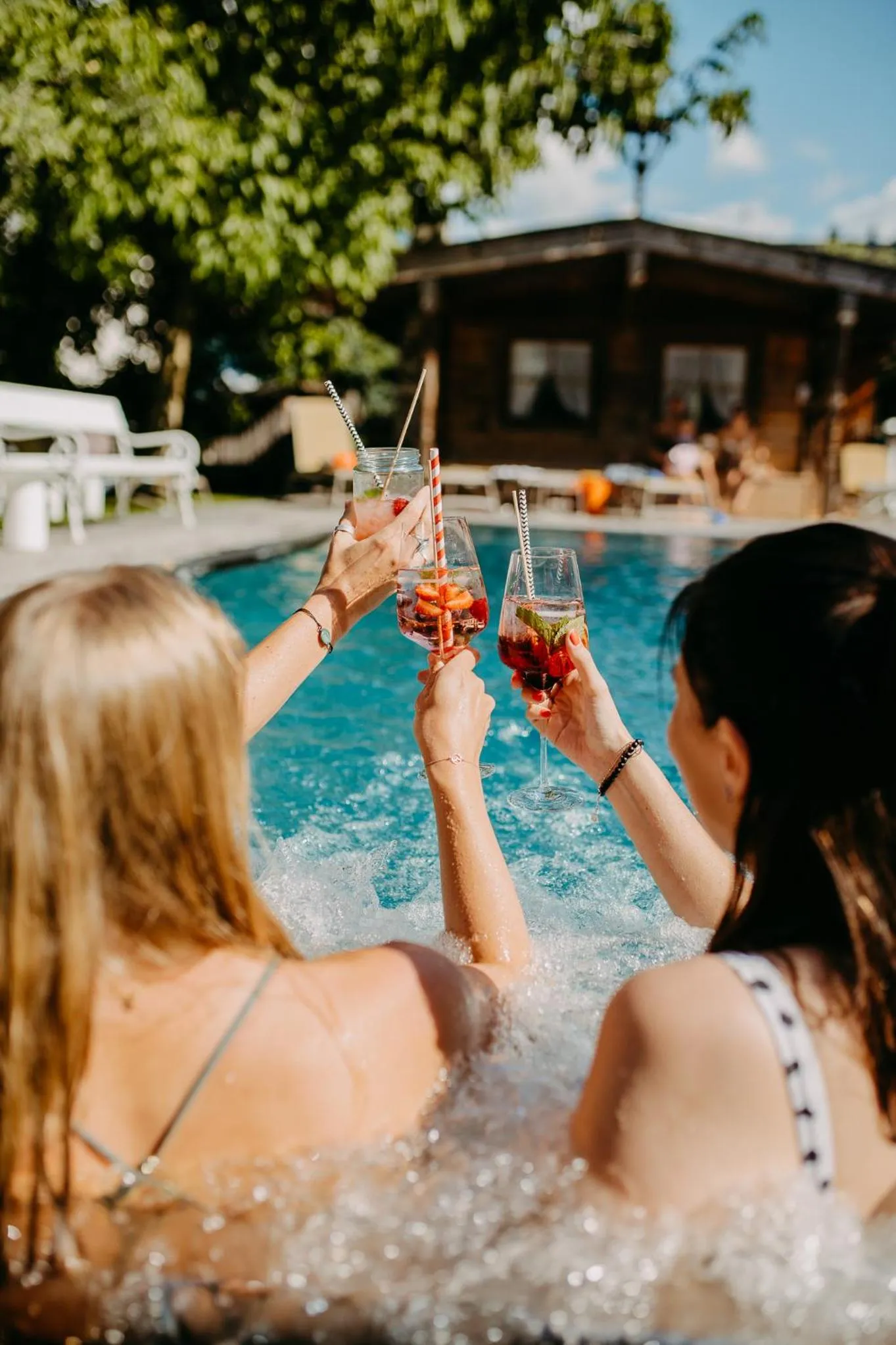Swimming pool in Mari Pop Hotel