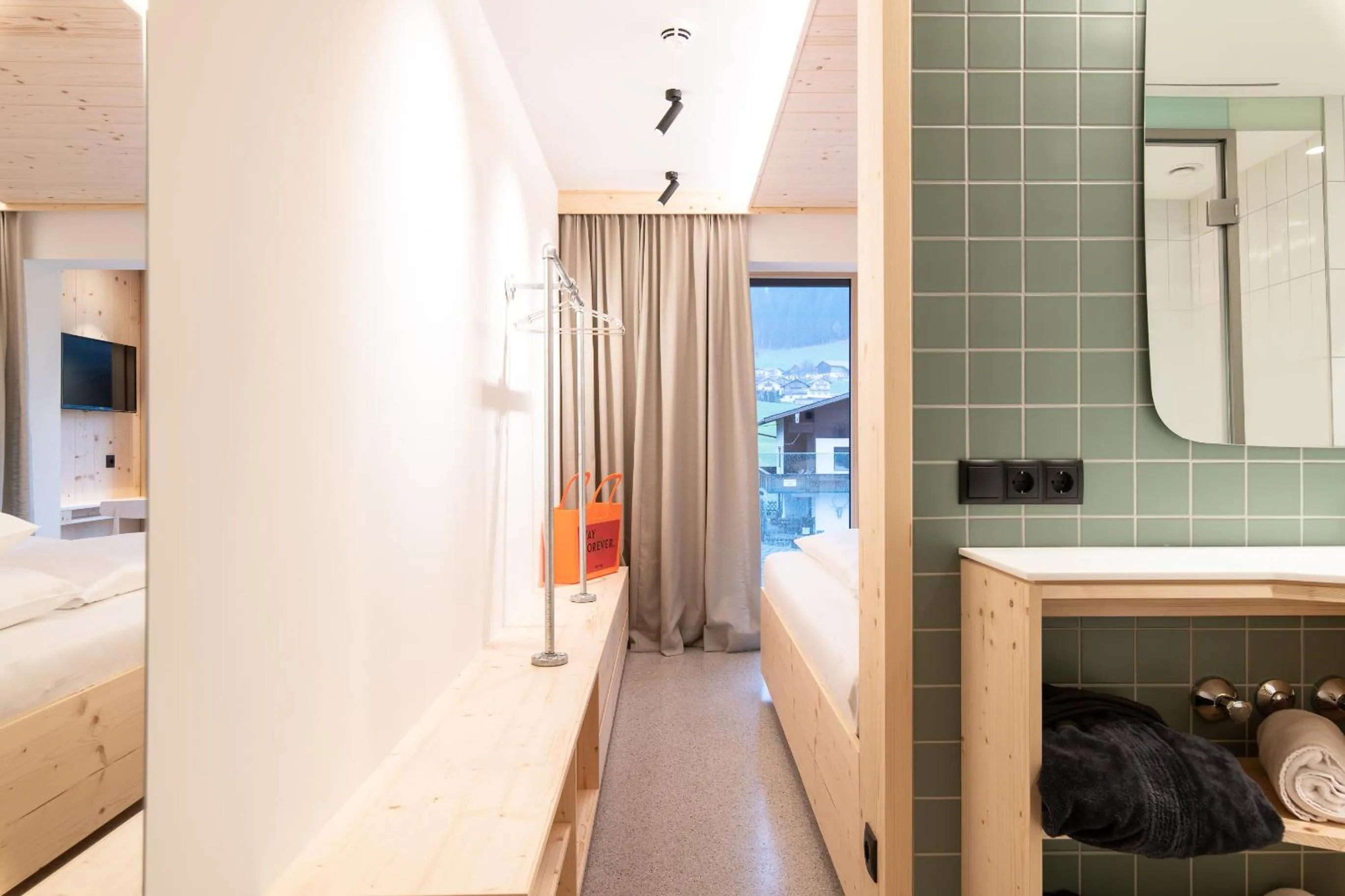 Mountain view, Bed in Mari Pop Hotel